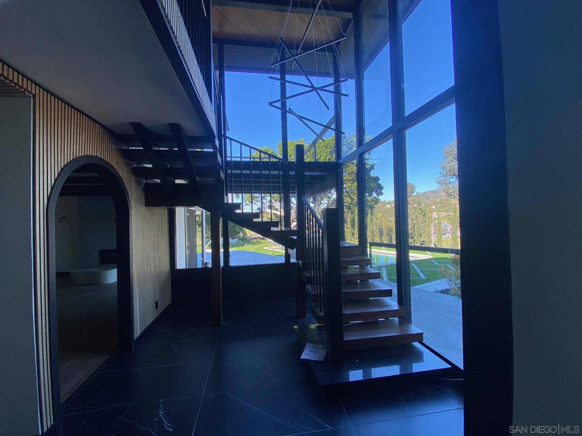 Detail Gallery Image 3 of 4 For 2101  Monte Vista, Vista,  CA 92084 - 6 Beds | 4 Baths