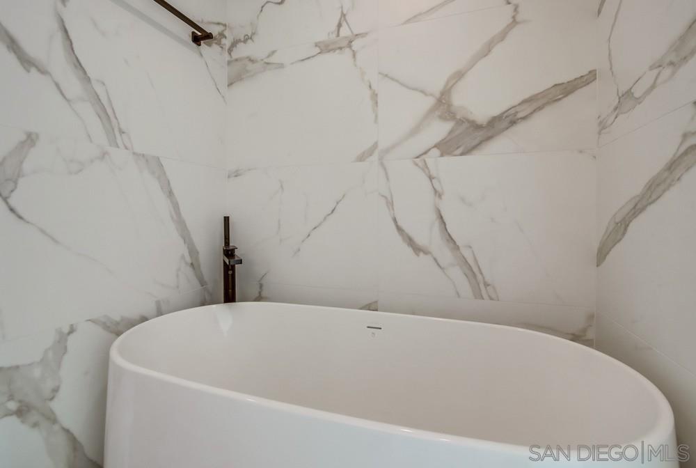 Detail Gallery Image 18 of 32 For 14066  Crest Way, Del Mar,  CA 92014 - 4 Beds | 2/1 Baths