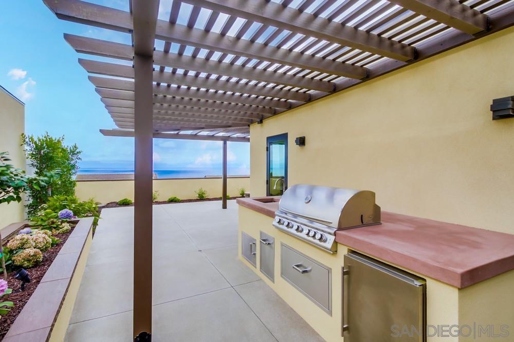 Detail Gallery Image 29 of 32 For 14066  Crest Way, Del Mar,  CA 92014 - 4 Beds | 2/1 Baths