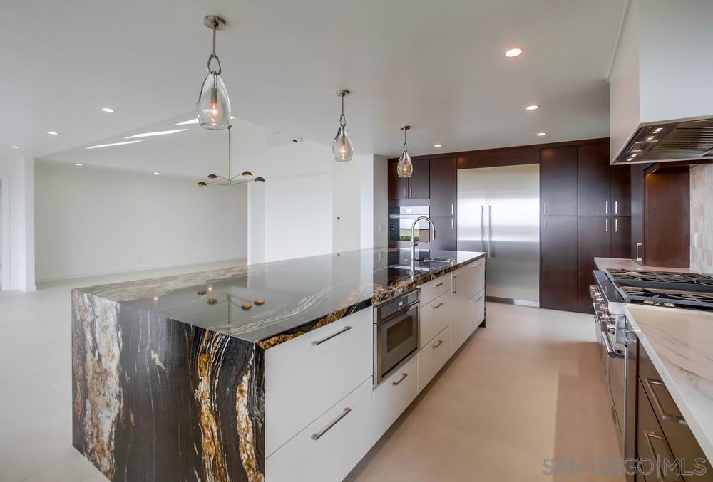 Detail Gallery Image 8 of 32 For 14066  Crest Way, Del Mar,  CA 92014 - 4 Beds | 2/1 Baths