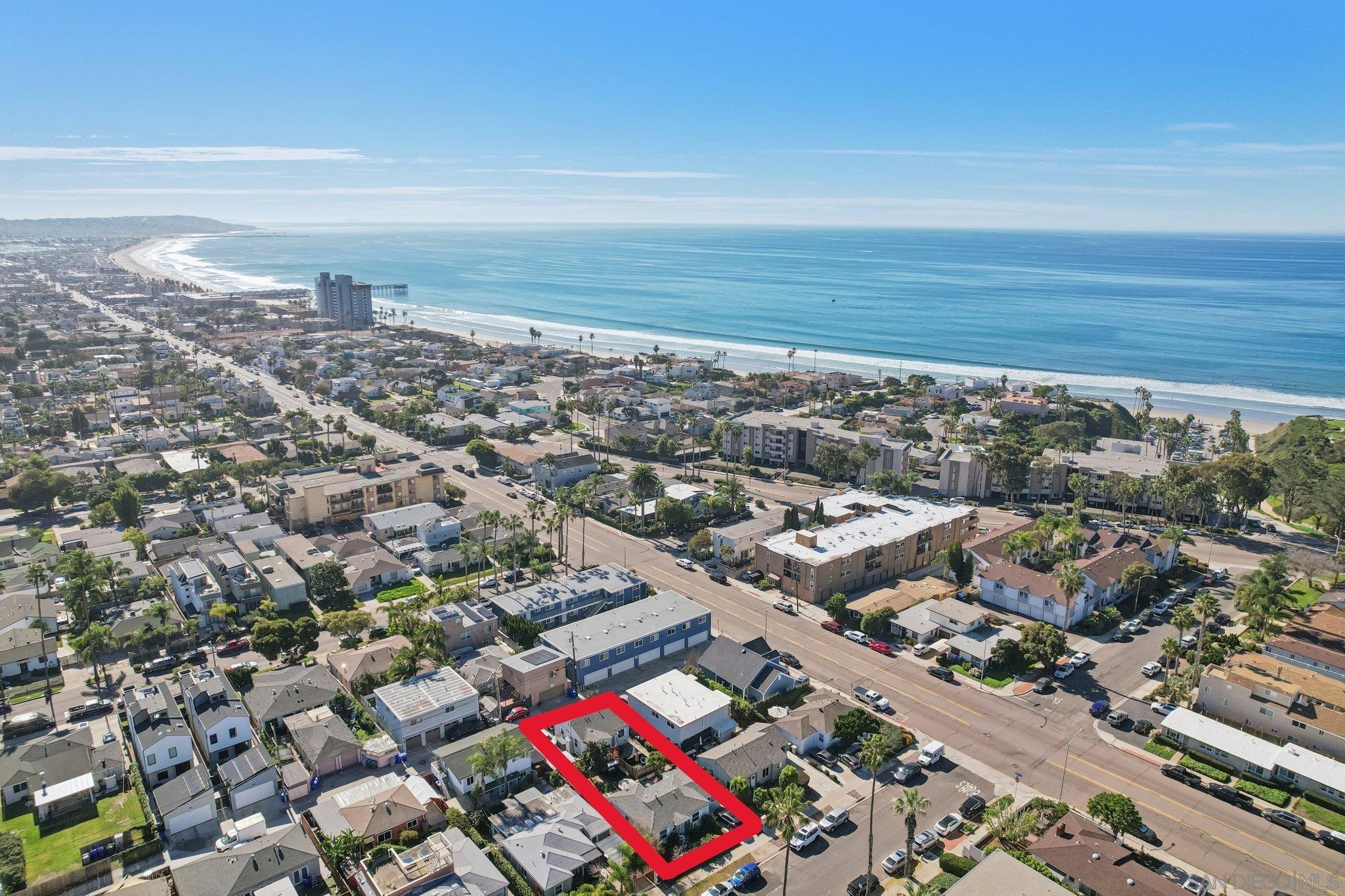 Detail Gallery Image 4 of 59 For 819-21  Tourmaline St, San Diego,  CA 92109 - – Beds | – Baths