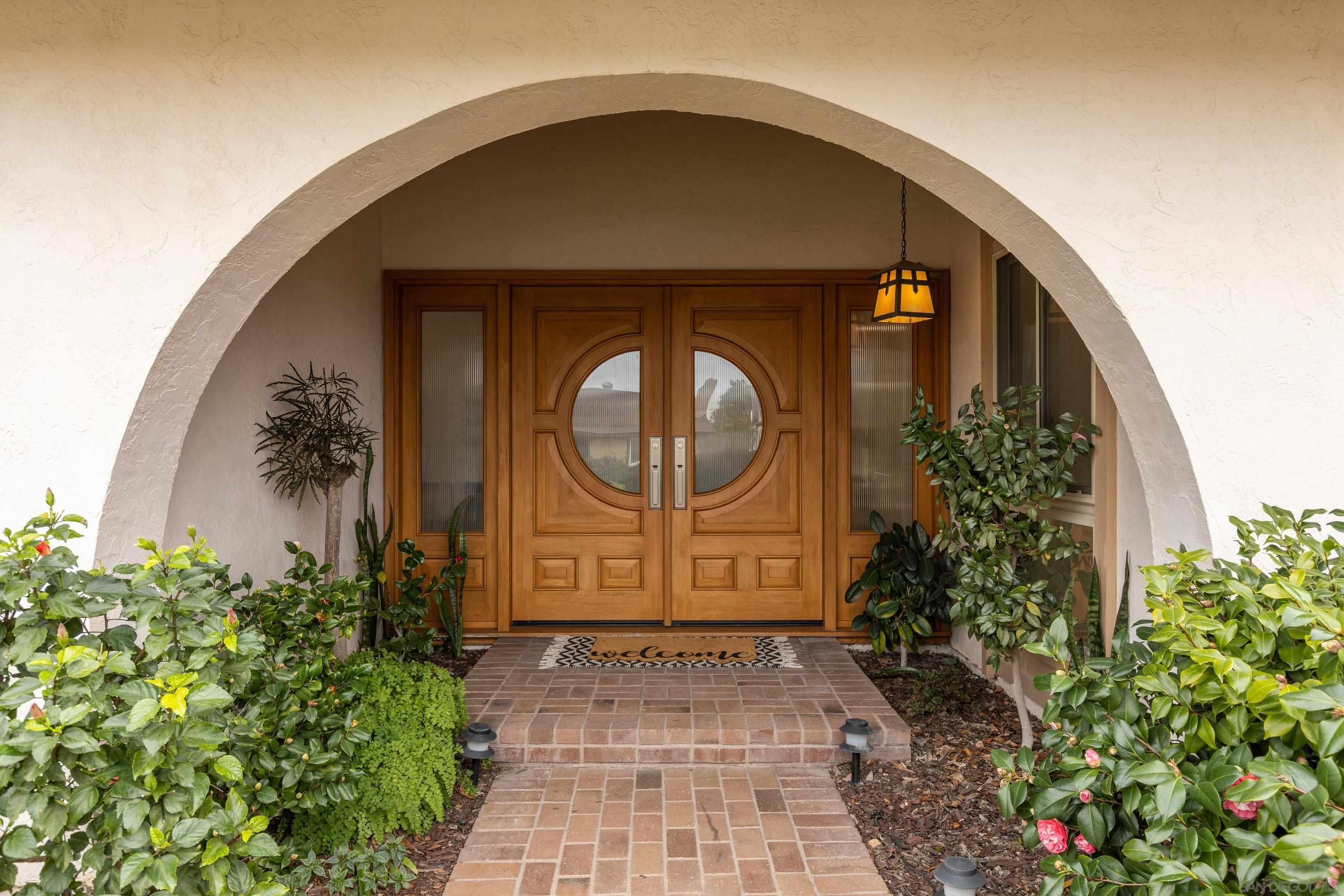 Detail Gallery Image 2 of 18 For 6251  Brynwood Ct, San Diego,  CA 92120 - 4 Beds | 3 Baths