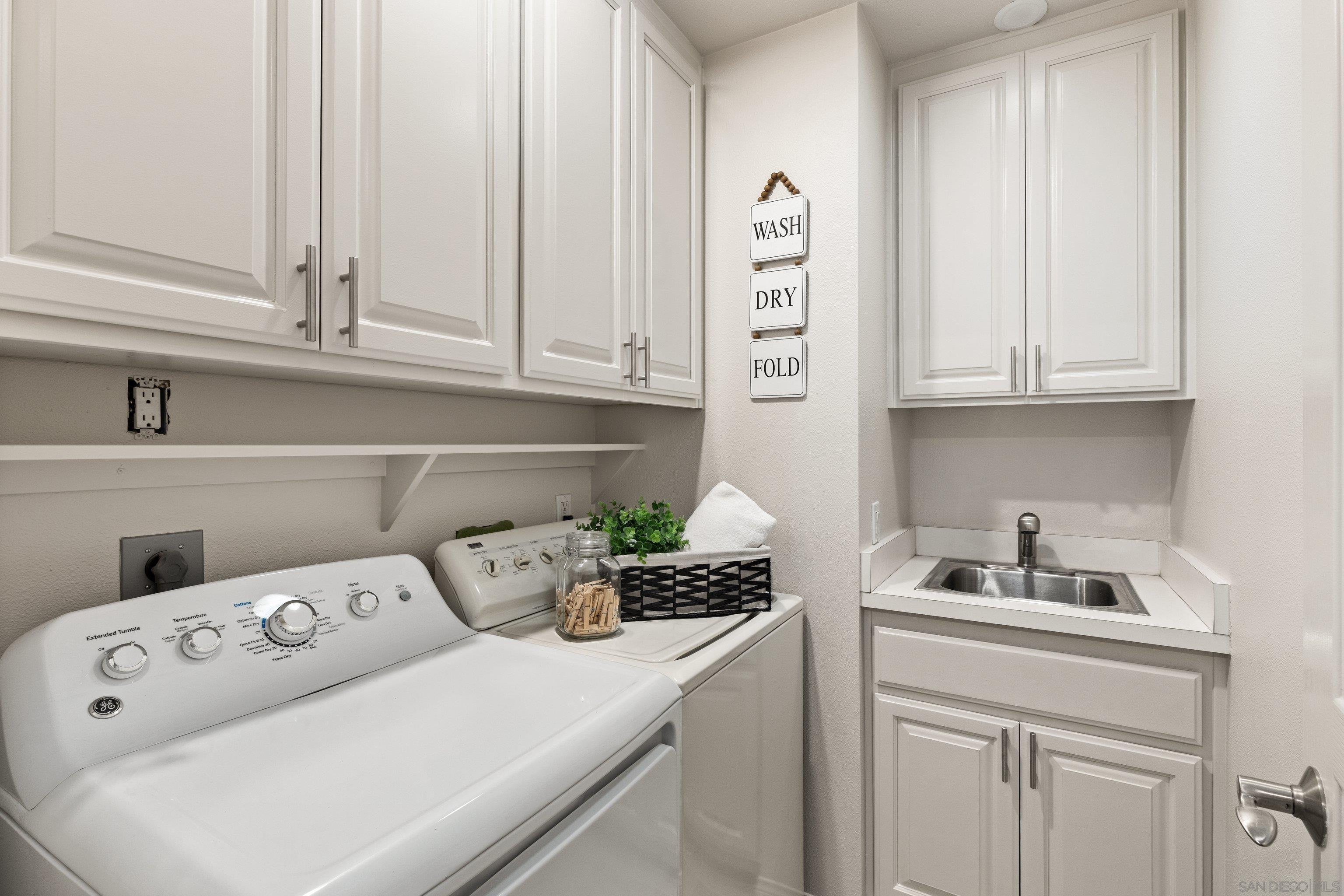 Detail Gallery Image 16 of 18 For 6251  Brynwood Ct, San Diego,  CA 92120 - 4 Beds | 3 Baths