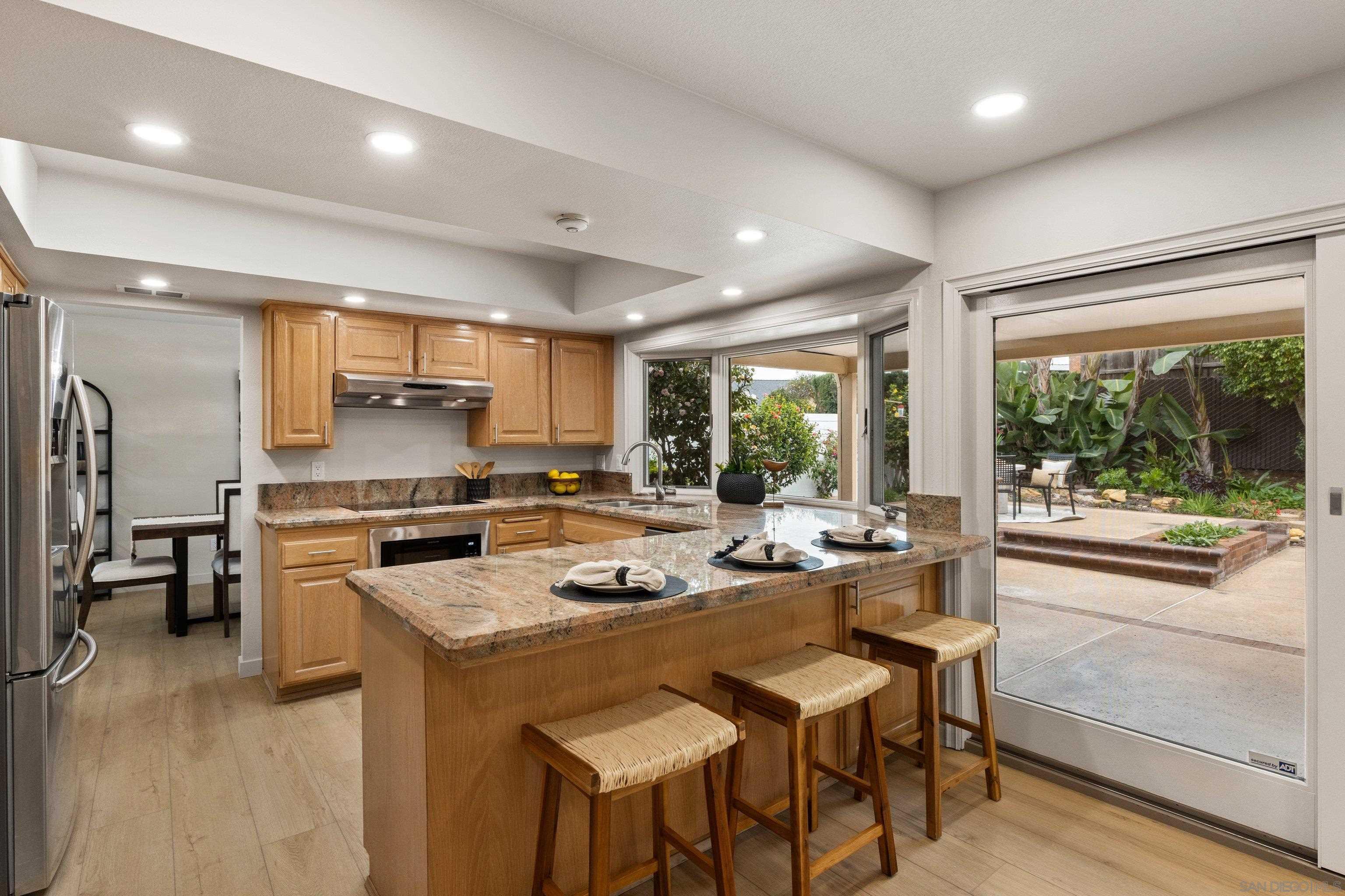 Detail Gallery Image 4 of 18 For 6251  Brynwood Ct, San Diego,  CA 92120 - 4 Beds | 3 Baths