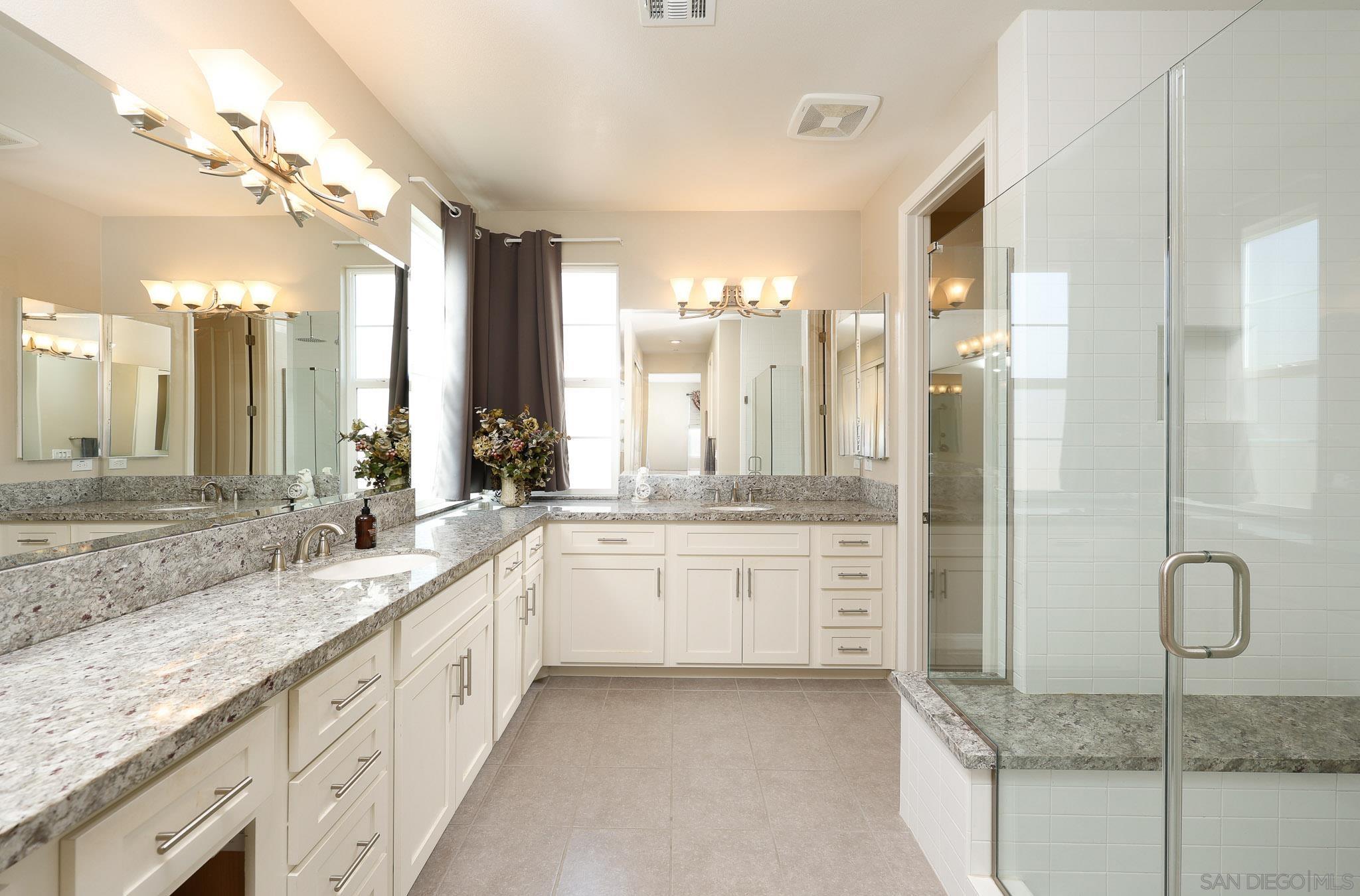 Detail Gallery Image 13 of 34 For 1818  Hayden Ranch Rd, Vista,  CA 92084 - 4 Beds | 3 Baths