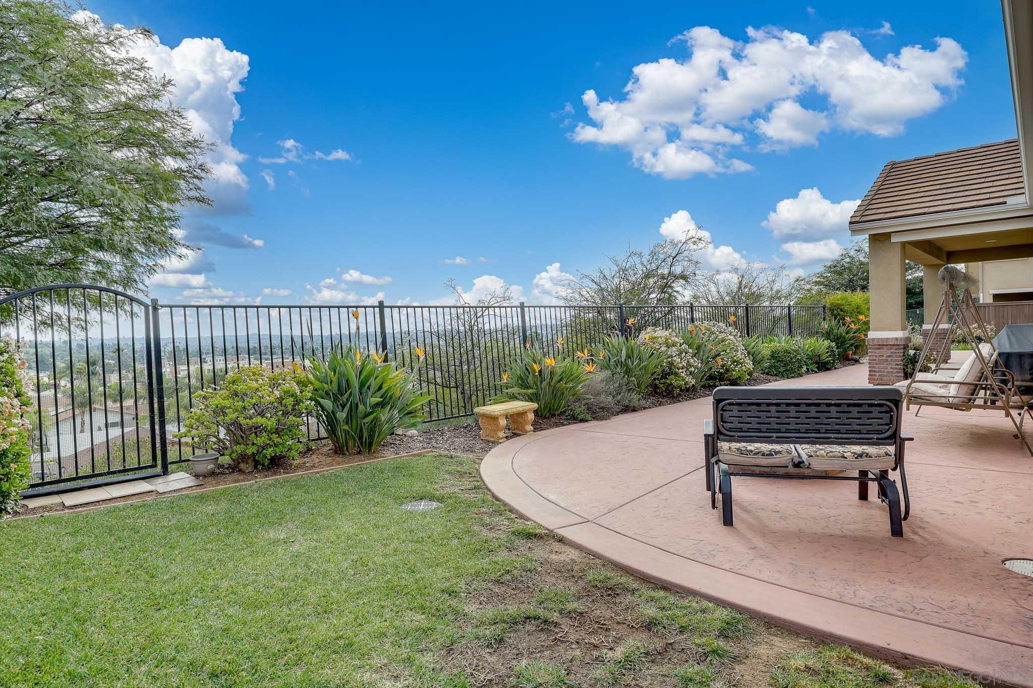 Detail Gallery Image 25 of 34 For 1818  Hayden Ranch Rd, Vista,  CA 92084 - 4 Beds | 3 Baths