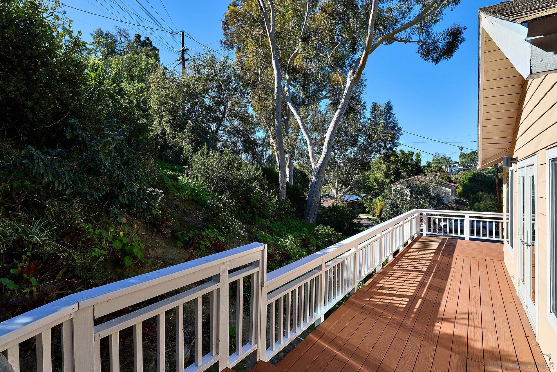 Detail Gallery Image 6 of 14 For 3731  Brant St, San Diego,  CA 92103 - 2 Beds | 1/1 Baths