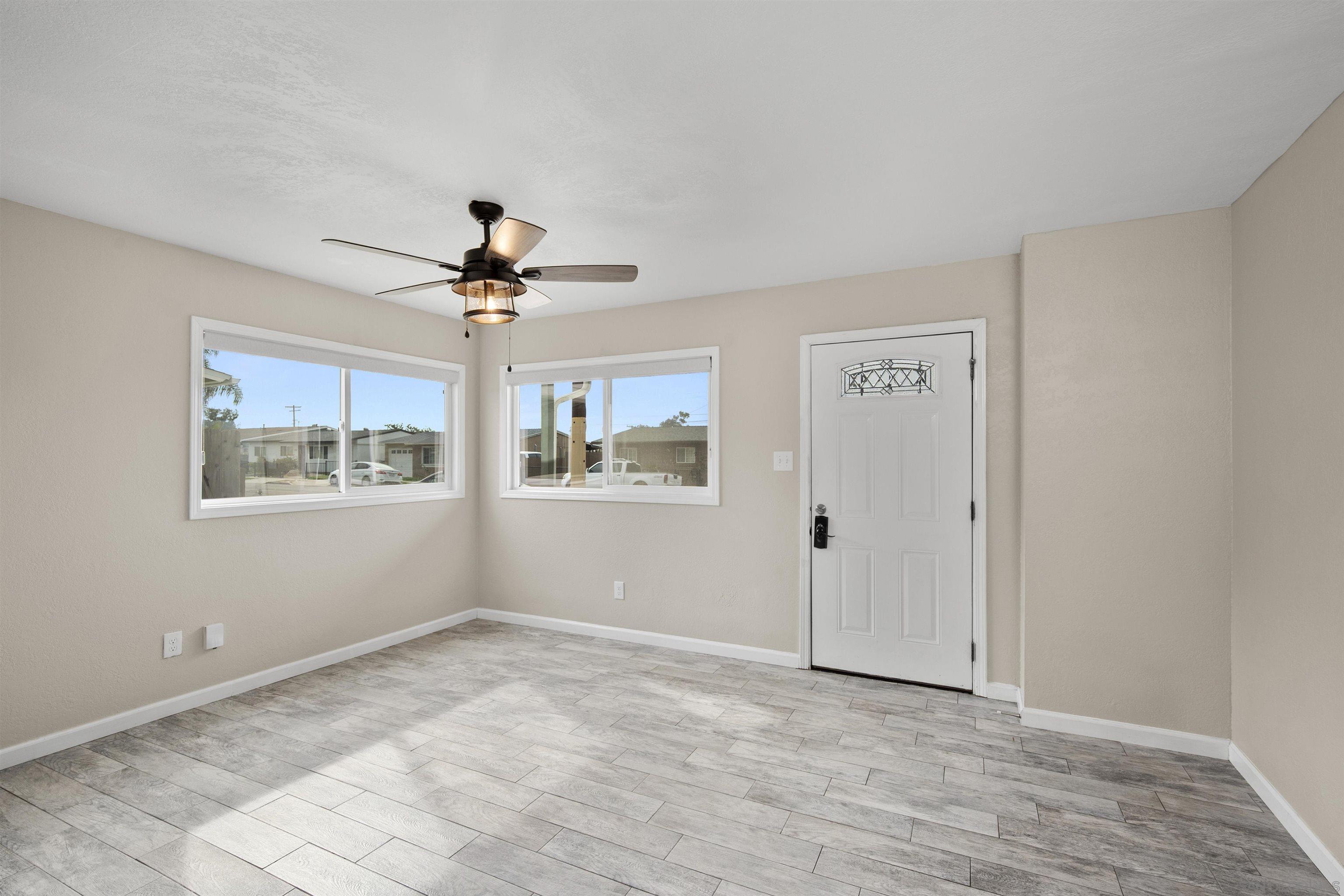 Detail Gallery Image 3 of 23 For 403  Sawtelle Ave, San Diego,  CA 92114 - 3 Beds | 1 Baths