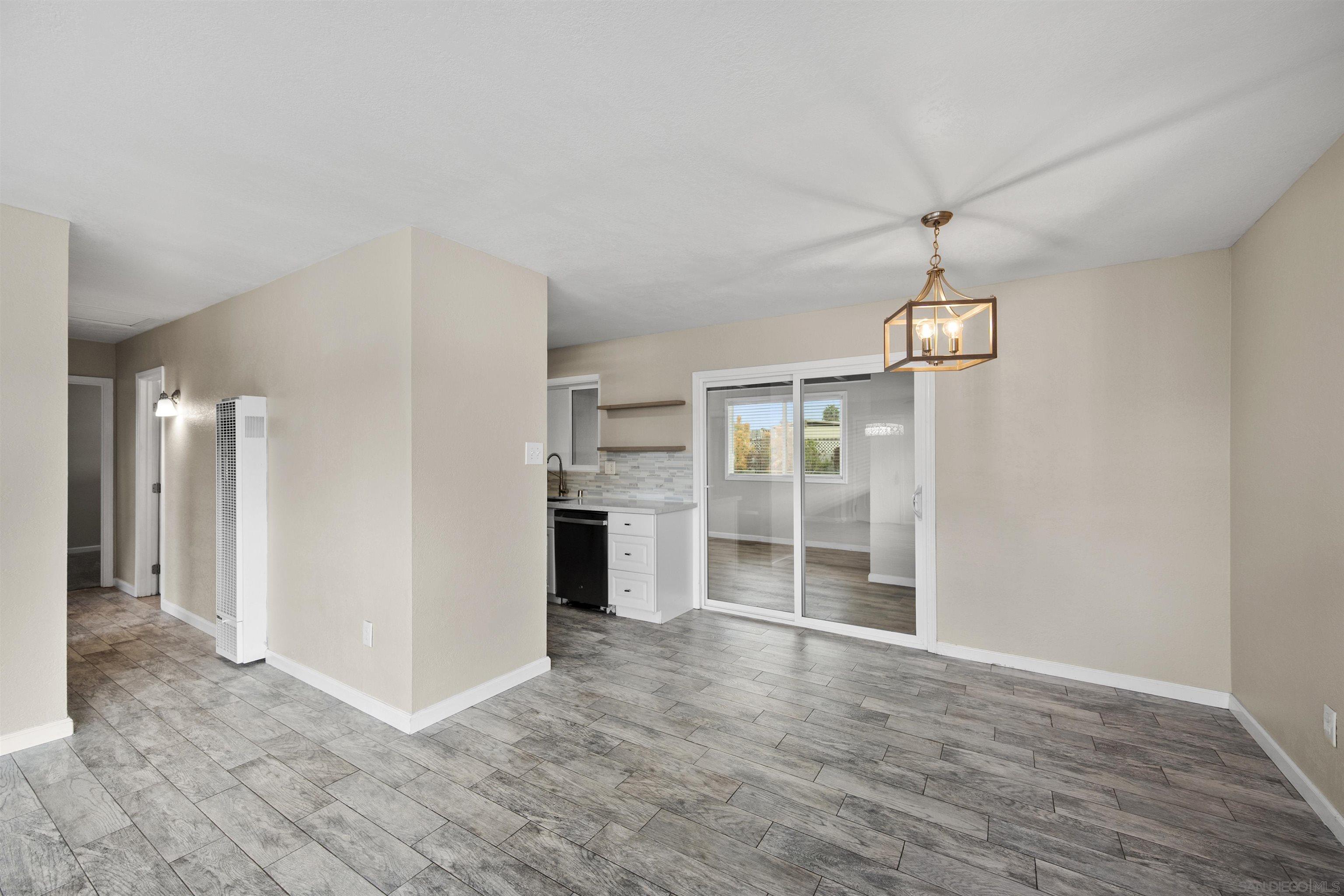 Detail Gallery Image 6 of 23 For 403  Sawtelle Ave, San Diego,  CA 92114 - 3 Beds | 1 Baths