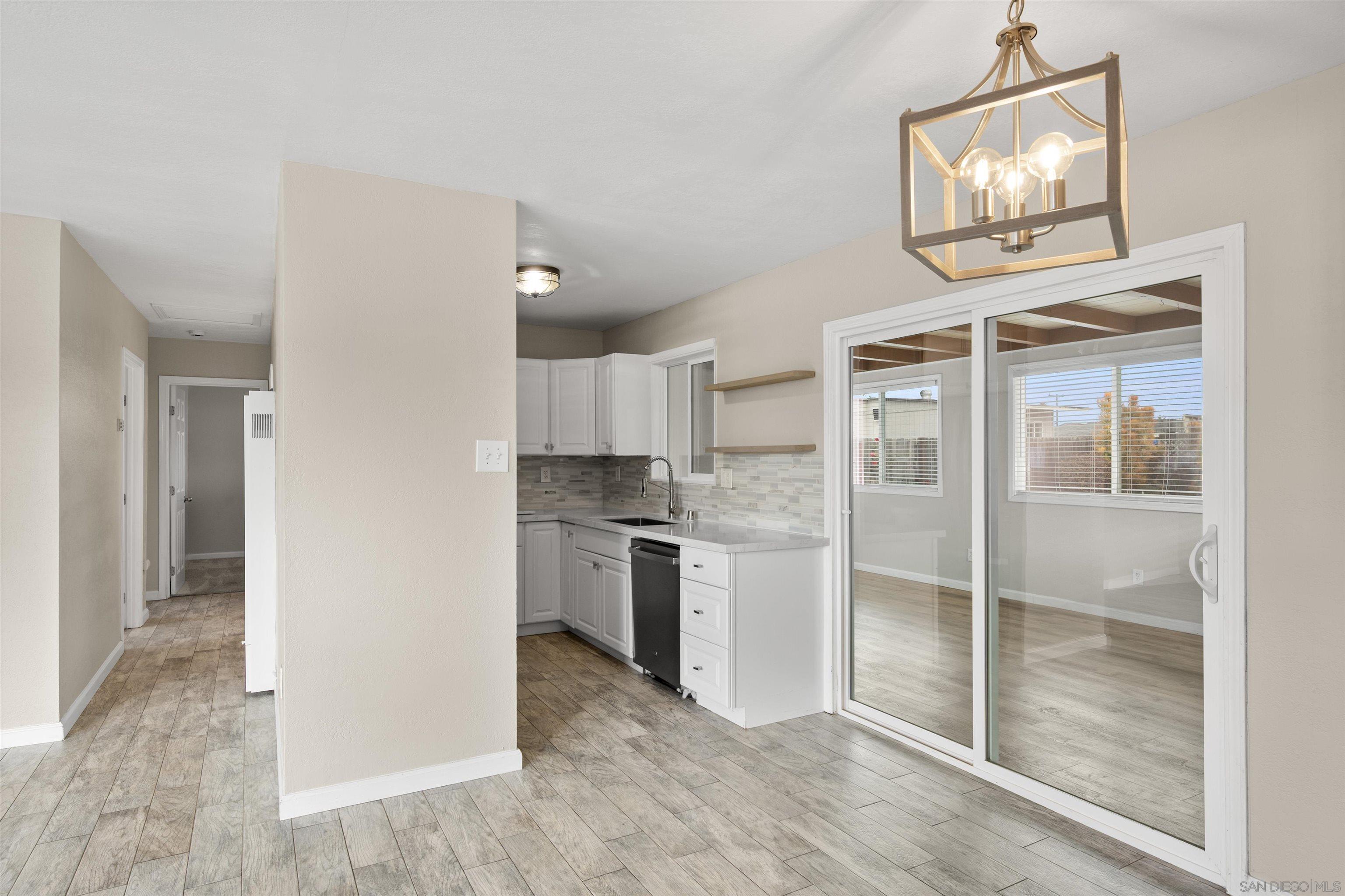 Detail Gallery Image 9 of 23 For 403  Sawtelle Ave, San Diego,  CA 92114 - 3 Beds | 1 Baths