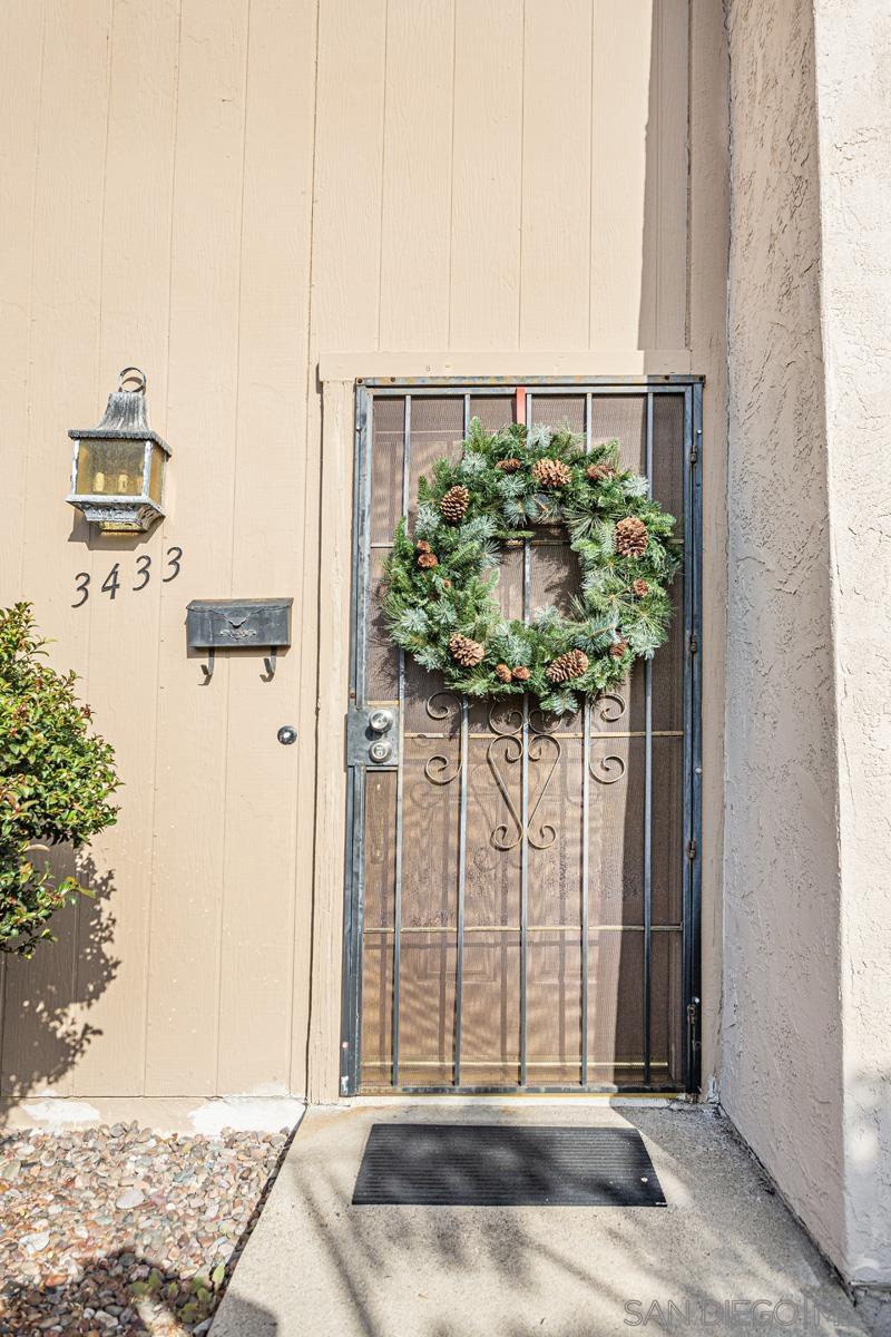 Detail Gallery Image 2 of 43 For 3433  Fairlomas Rd, National City,  CA 91950 - 3 Beds | 2/1 Baths