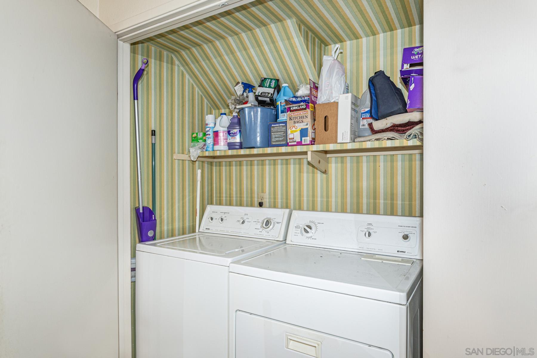 Detail Gallery Image 19 of 43 For 3433  Fairlomas Rd, National City,  CA 91950 - 3 Beds | 2/1 Baths