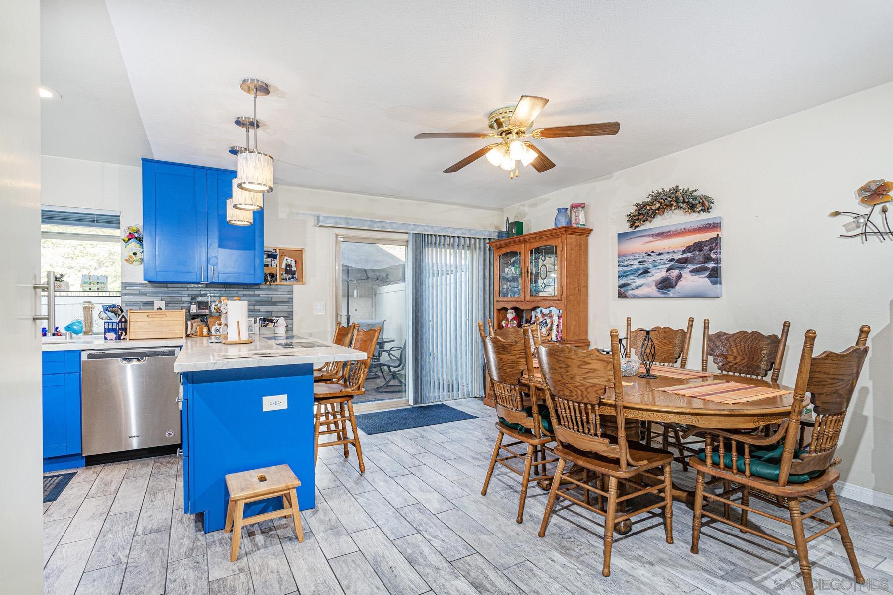 Detail Gallery Image 8 of 43 For 3433  Fairlomas Rd, National City,  CA 91950 - 3 Beds | 2/1 Baths