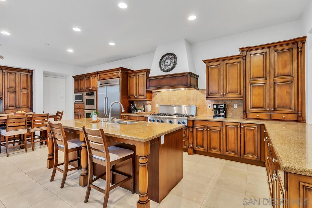 Detail Gallery Image 13 of 54 For 14481  Old Creek Road, San Diego,  CA 92131 - 6 Beds | 4/1 Baths