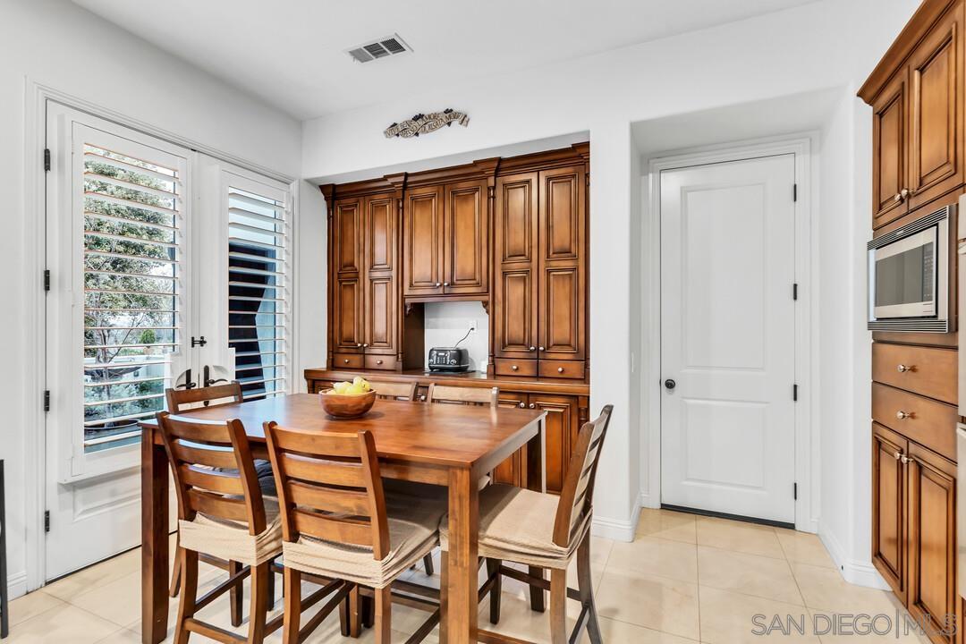 Detail Gallery Image 17 of 54 For 14481  Old Creek Road, San Diego,  CA 92131 - 6 Beds | 4/1 Baths