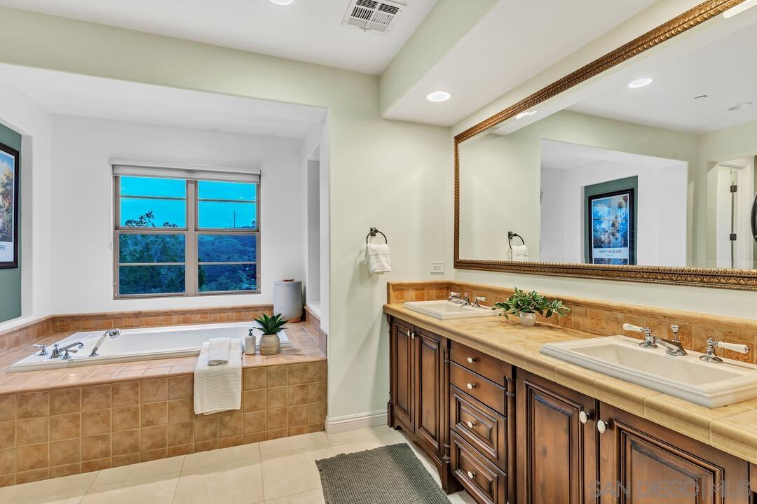 Detail Gallery Image 36 of 54 For 14481  Old Creek Road, San Diego,  CA 92131 - 6 Beds | 4/1 Baths