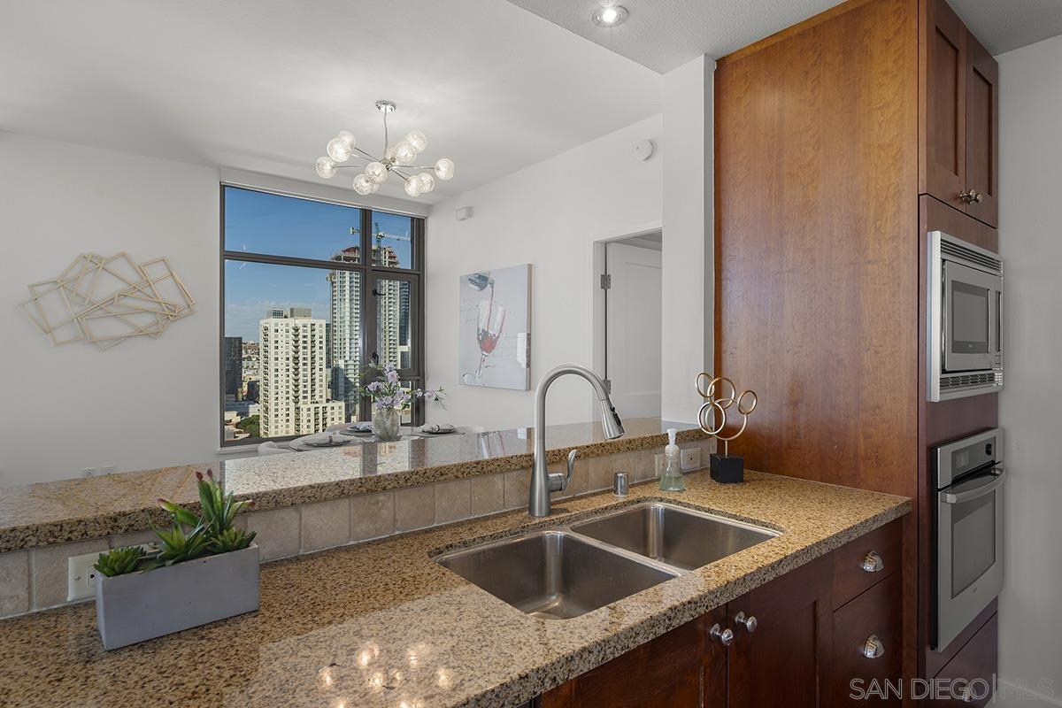 Detail Gallery Image 16 of 52 For 700 W E Street  #1903,  San Diego,  CA 92101 - 2 Beds | 2 Baths