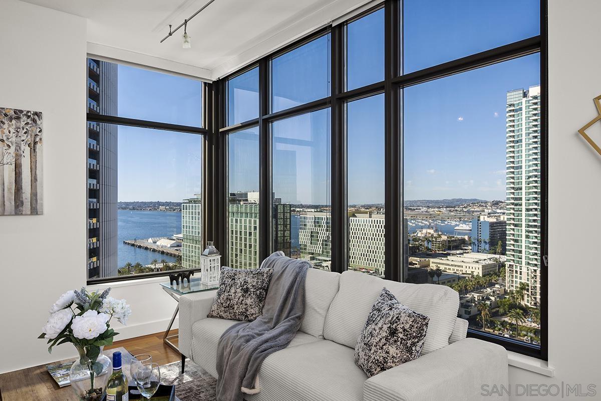 Detail Gallery Image 3 of 52 For 700 W E Street  #1903,  San Diego,  CA 92101 - 2 Beds | 2 Baths