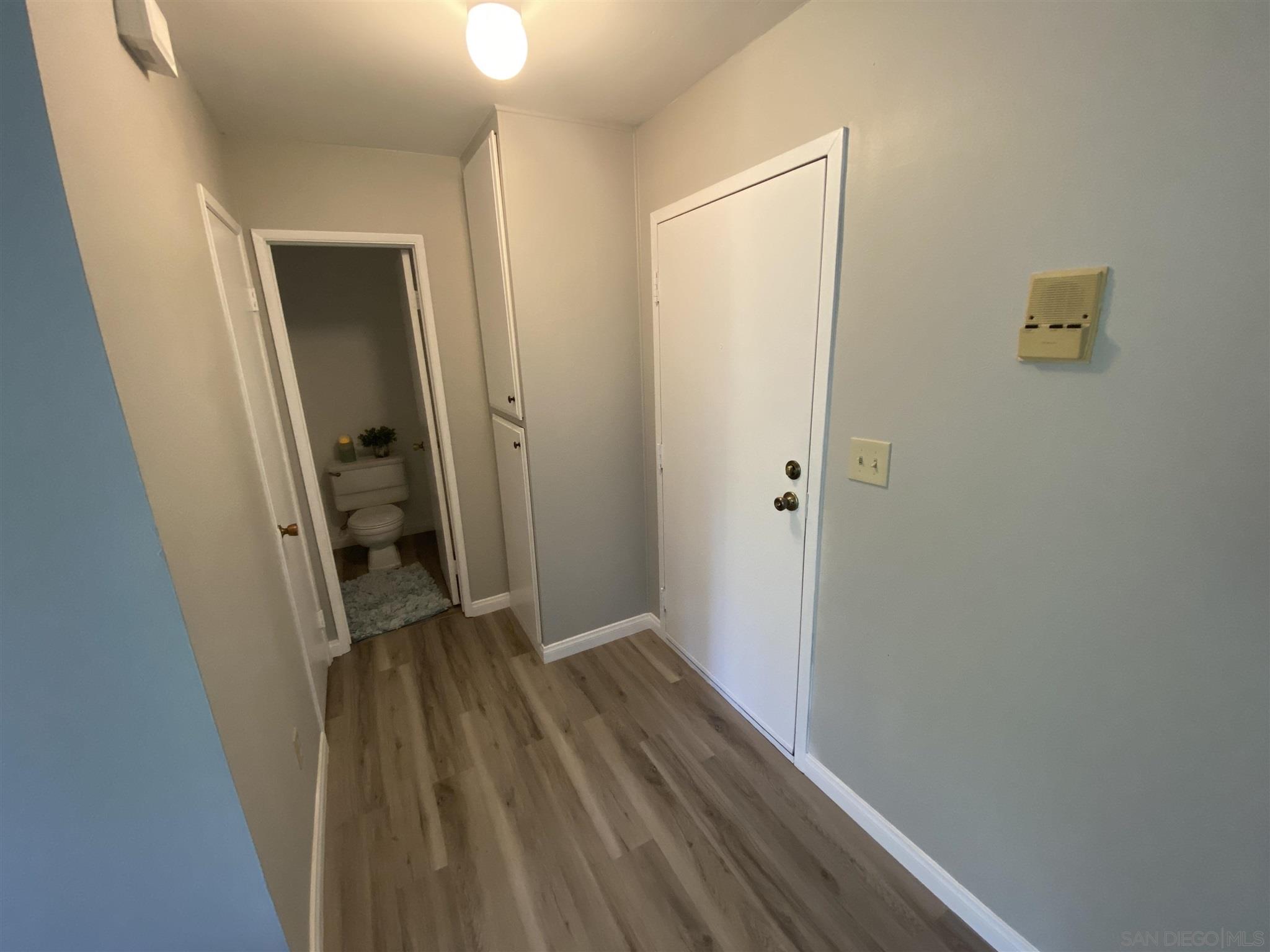 Detail Gallery Image 2 of 12 For 6930  Hyde Park Dr  304, San Diego,  CA 92119 - 1 Beds | 1 Baths