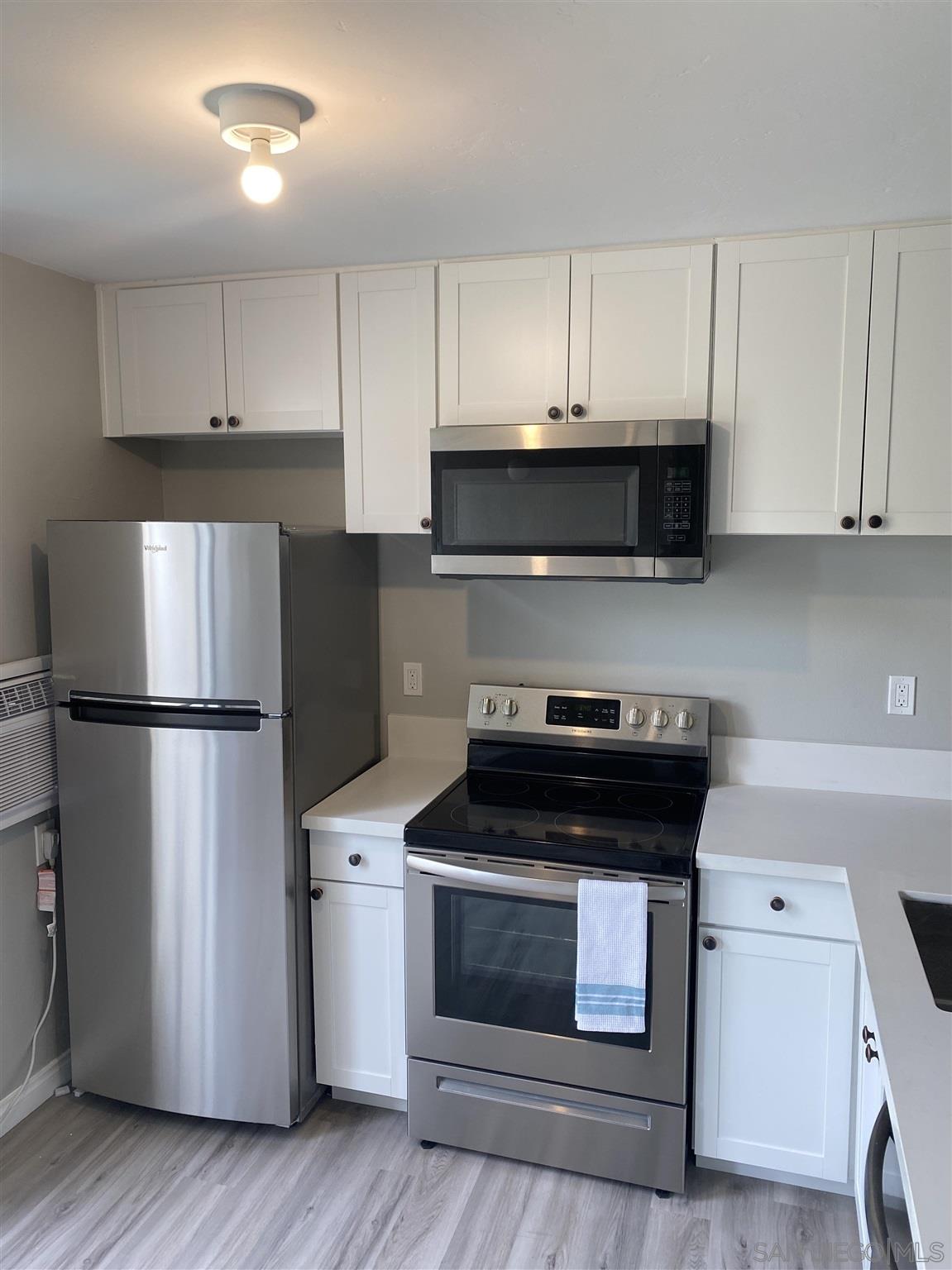 Detail Gallery Image 7 of 12 For 6930  Hyde Park Dr  304, San Diego,  CA 92119 - 1 Beds | 1 Baths