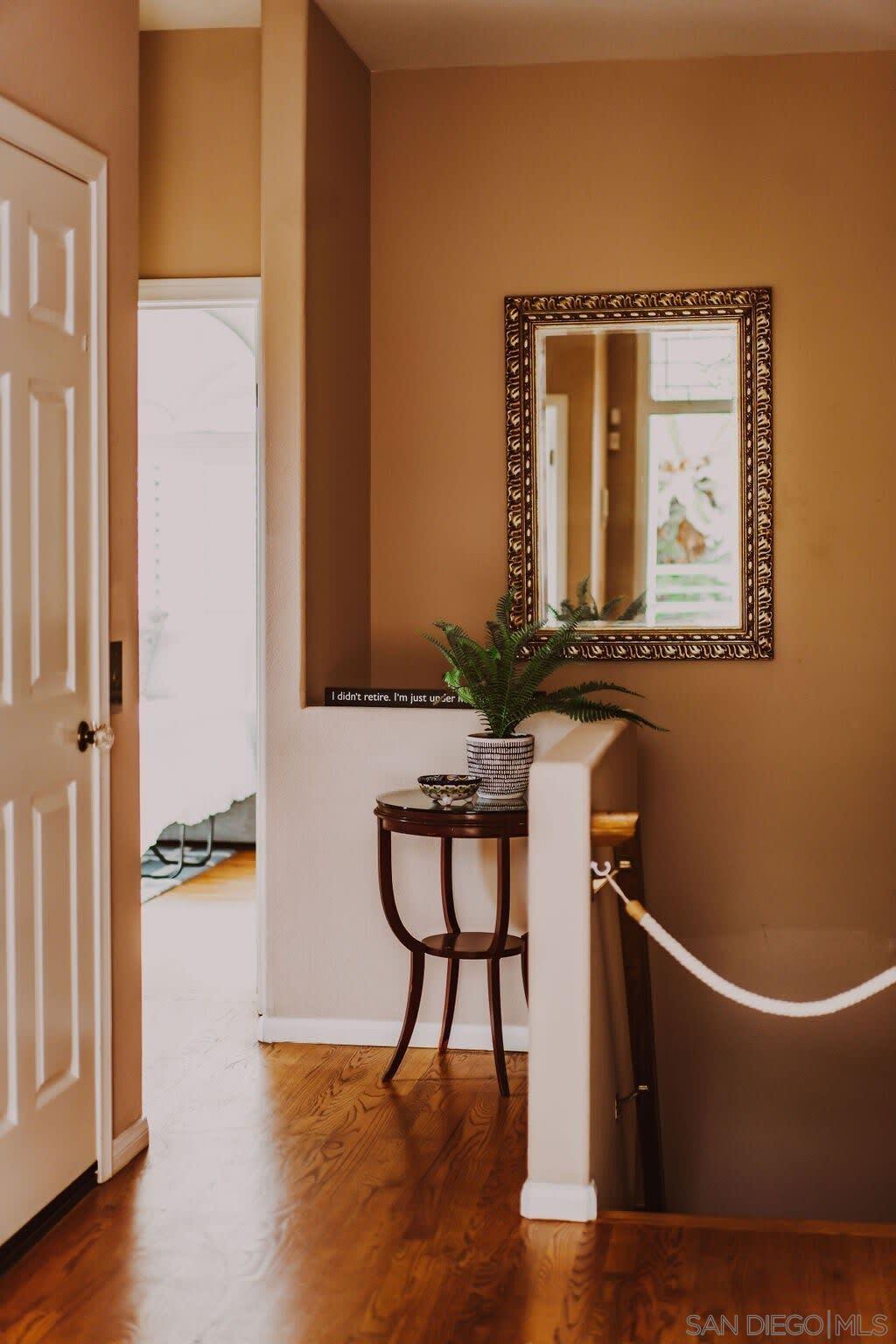 Detail Gallery Image 2 of 48 For 2110  Locust St, San Diego,  CA 92106 - 3 Beds | 2/1 Baths