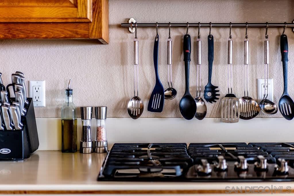 Detail Gallery Image 20 of 48 For 2110  Locust St, San Diego,  CA 92106 - 3 Beds | 2/1 Baths