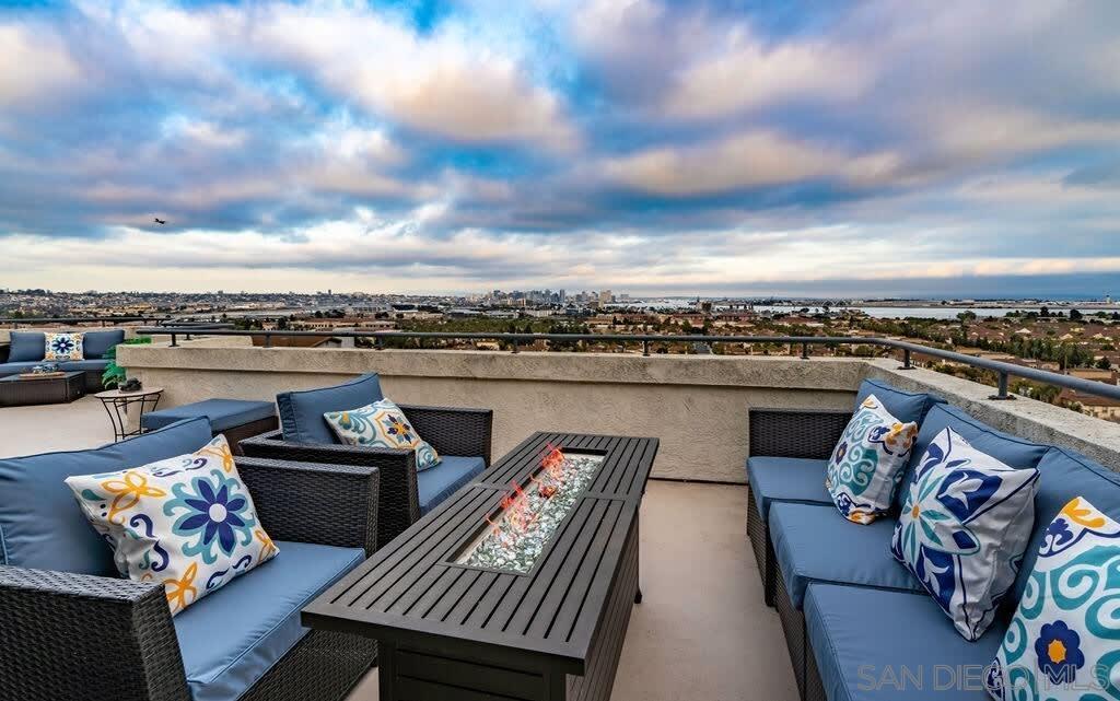 Detail Gallery Image 40 of 48 For 2110  Locust St, San Diego,  CA 92106 - 3 Beds | 2/1 Baths