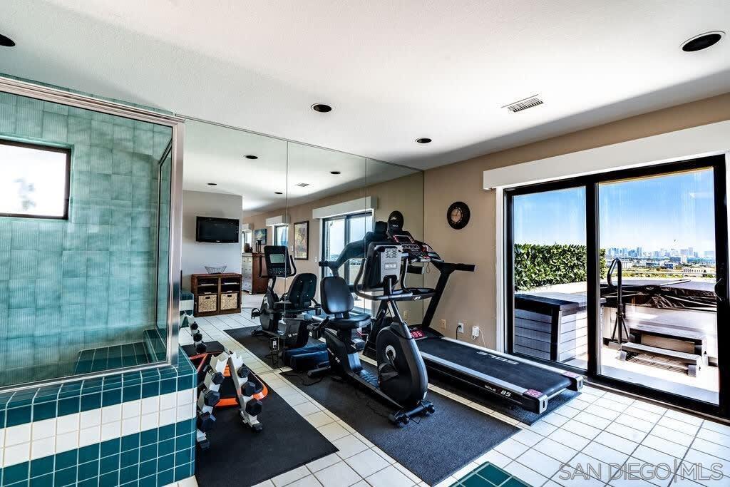 Detail Gallery Image 44 of 48 For 2110  Locust St, San Diego,  CA 92106 - 3 Beds | 2/1 Baths