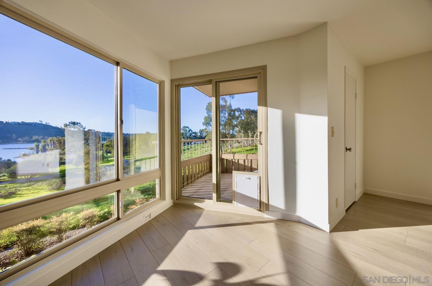 Front Image Thumbnail for SD260002095