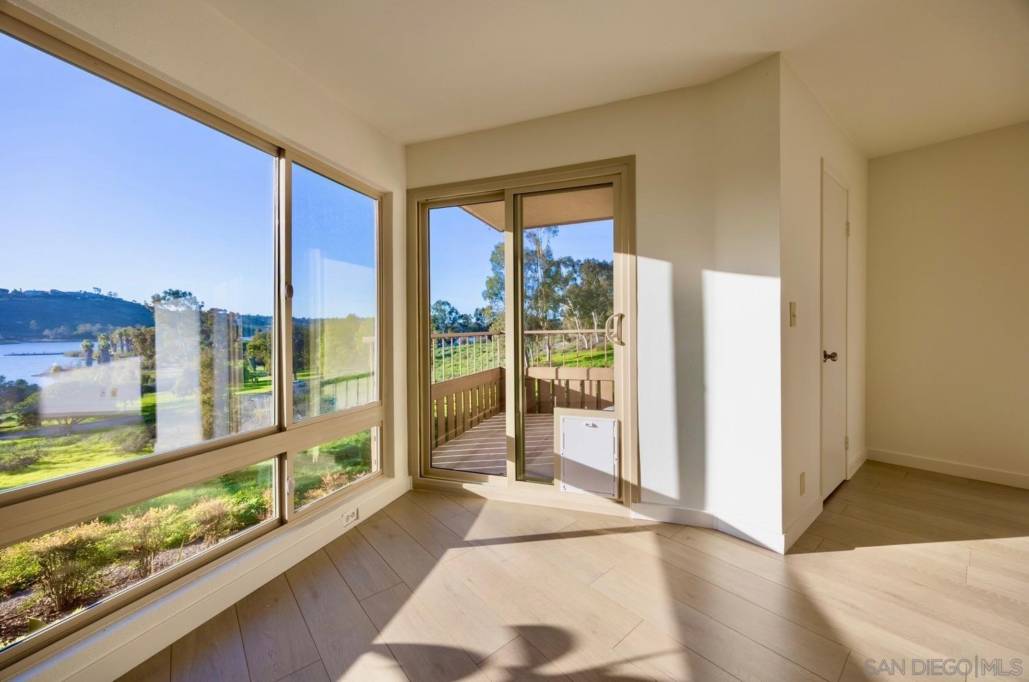 Front Image Thumbnail for SD260002095