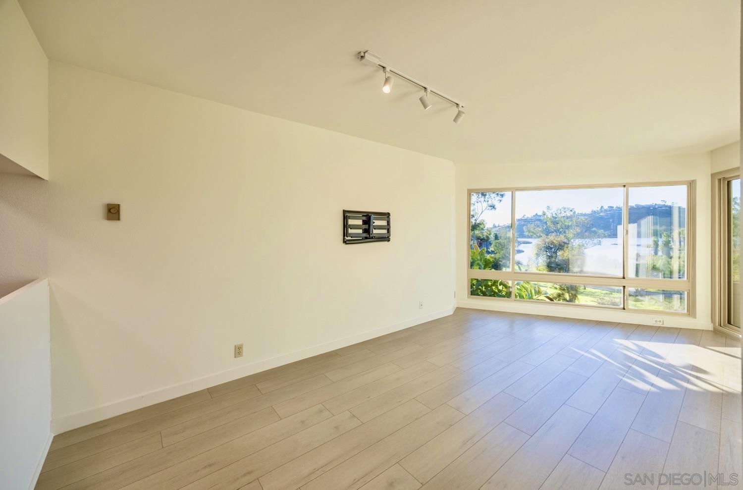 Detail Gallery Image 8 of 57 For 5704  Baltimore Drive  #304,  La Mesa,  CA 91942 - 0 Beds | 1 Baths