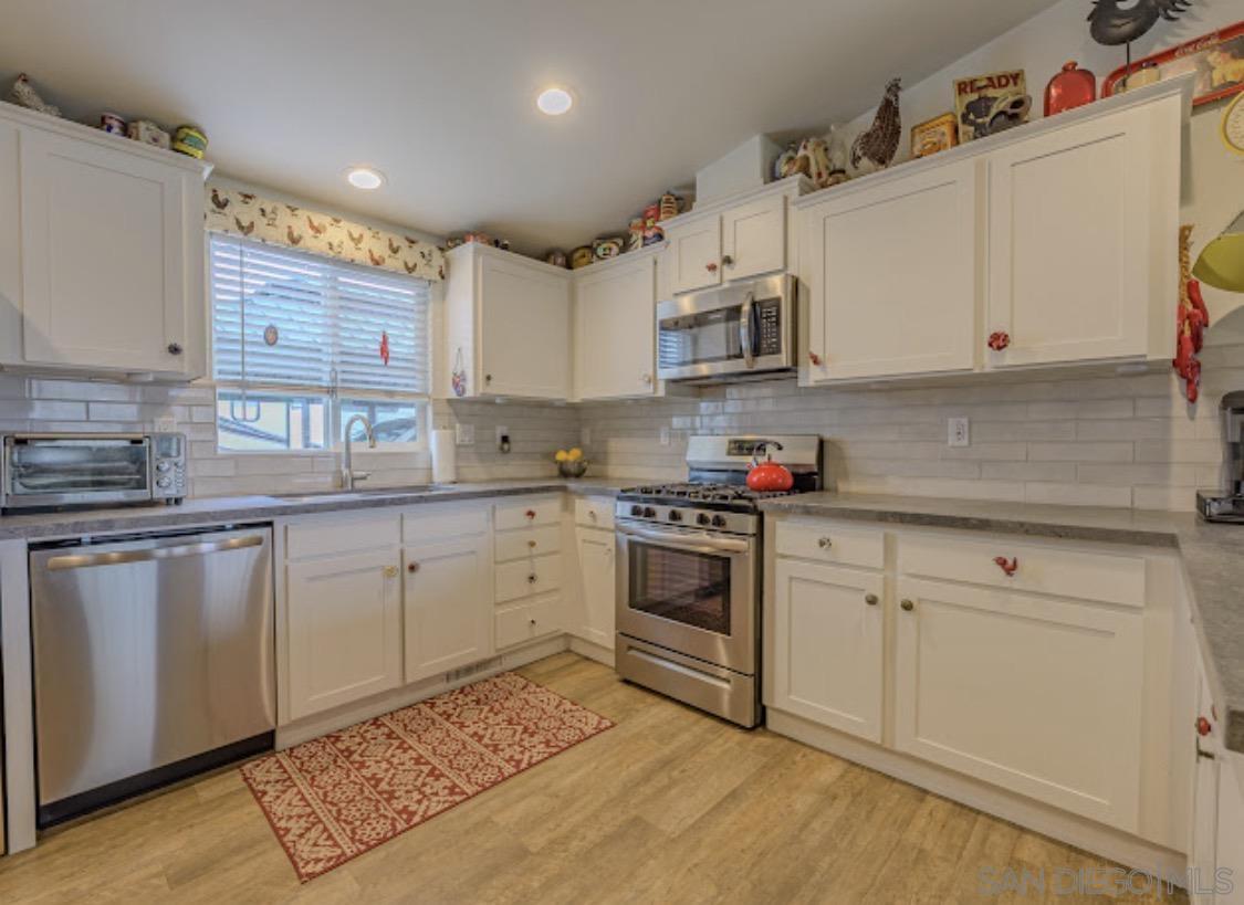 Detail Gallery Image 40 of 57 For 24550  Adams Ave, Murrieta,  CA 92562 - 7 Beds | 4/1 Baths