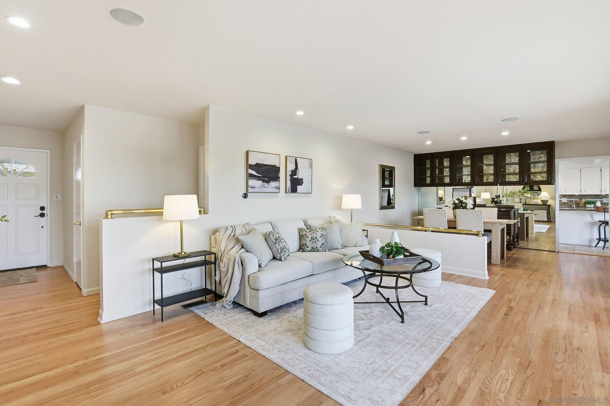 Detail Gallery Image 10 of 54 For 4528  Lucille Dr, San Diego,  CA 92115 - 4 Beds | 3 Baths