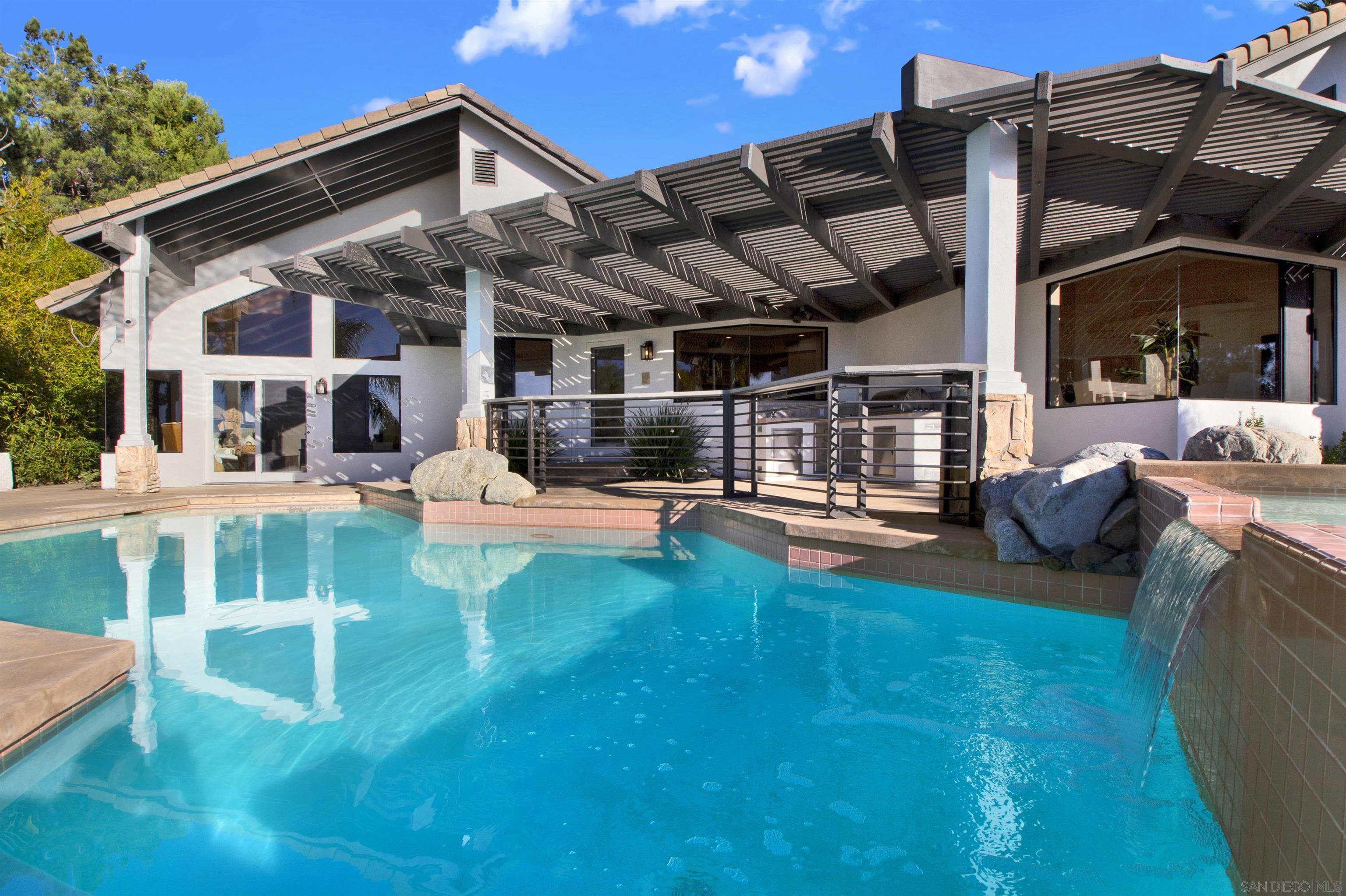 Detail Gallery Image 27 of 31 For 17801  Joyas Court, Poway,  CA 92064 - 5 Beds | 5/1 Baths