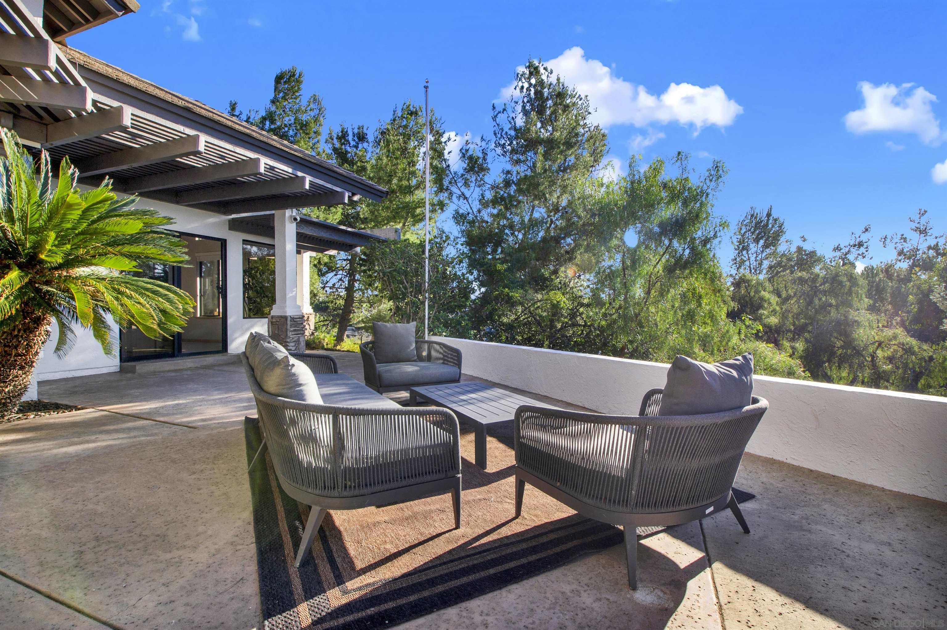 Detail Gallery Image 28 of 31 For 17801  Joyas Court, Poway,  CA 92064 - 5 Beds | 5/1 Baths