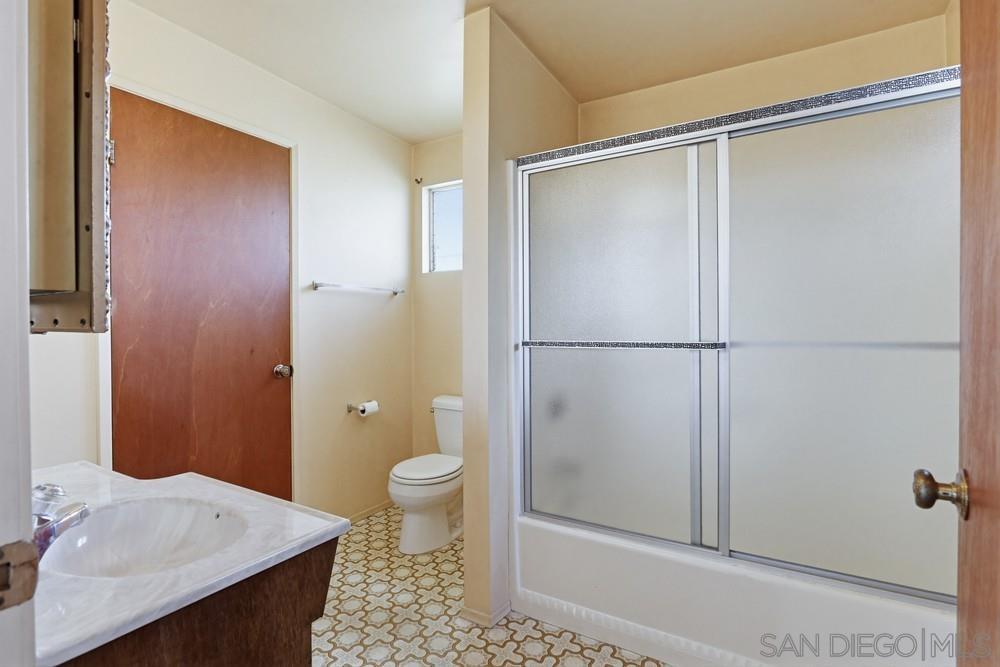 Detail Gallery Image 11 of 25 For 3124  Chollas Rd, San Diego,  CA 92105 - 3 Beds | 2 Baths