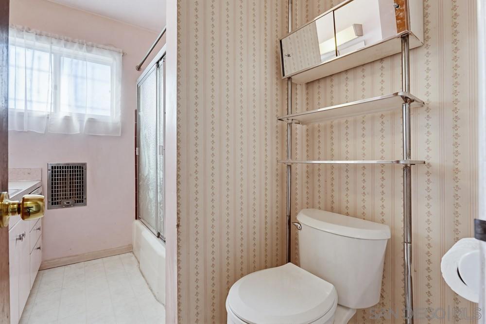 Detail Gallery Image 14 of 25 For 3124  Chollas Rd, San Diego,  CA 92105 - 3 Beds | 2 Baths