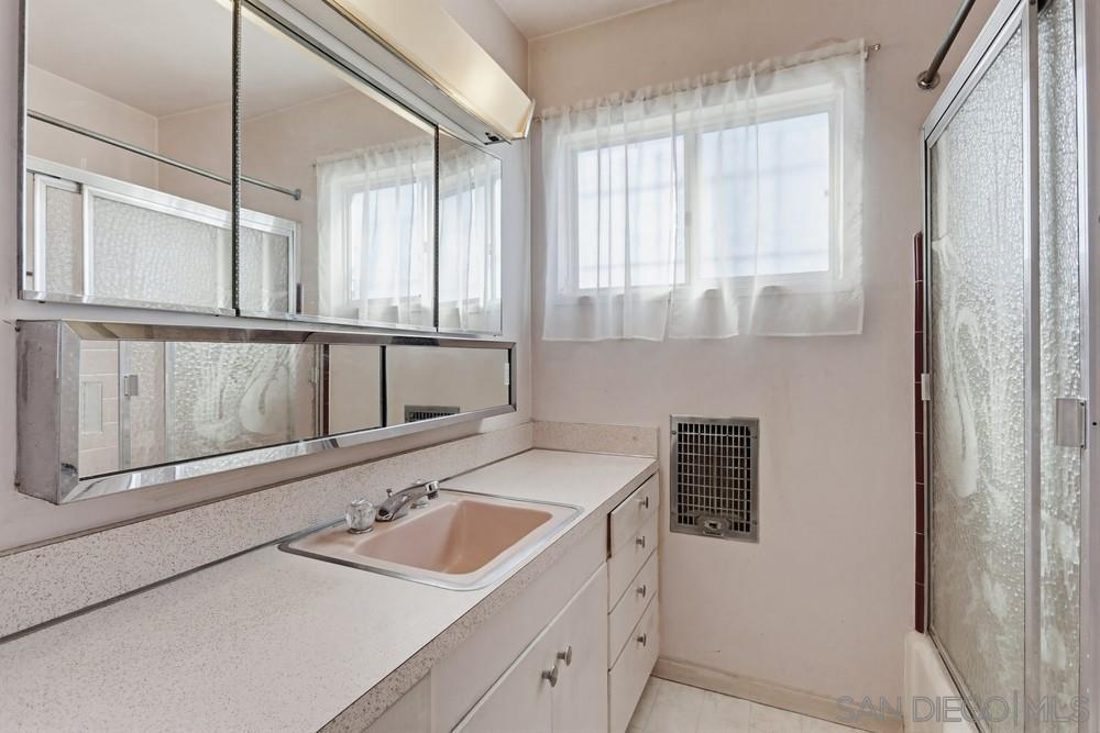 Detail Gallery Image 15 of 25 For 3124  Chollas Rd, San Diego,  CA 92105 - 3 Beds | 2 Baths