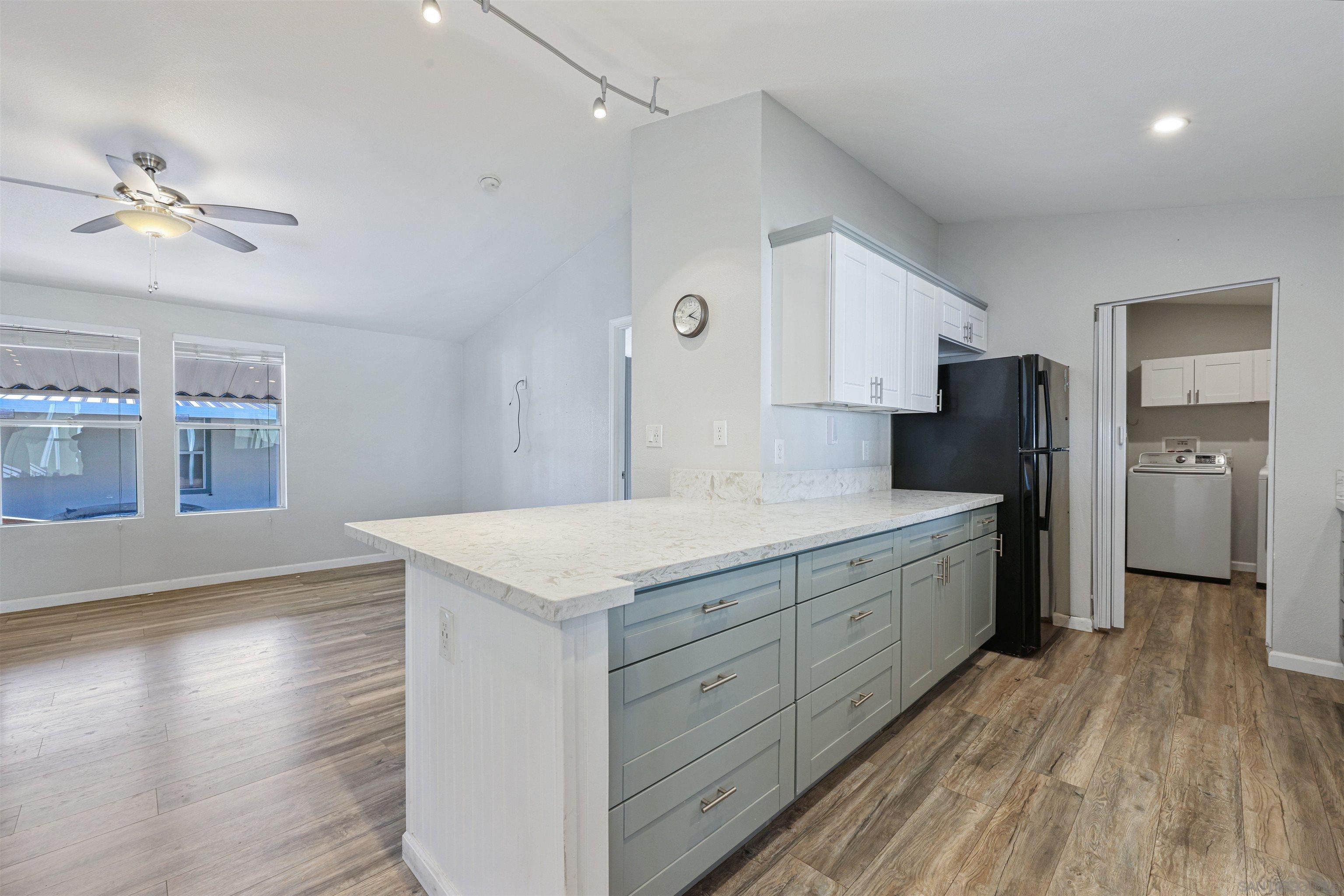 Detail Gallery Image 7 of 26 For 450 E Bradley Ave  Spc 69,  El Cajon,  CA 92021 - 3 Beds | 2 Baths