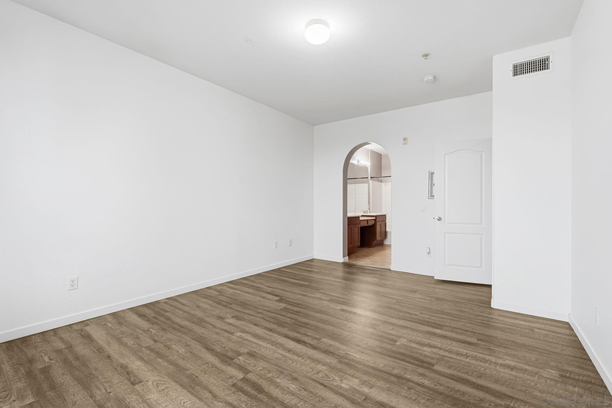 Detail Gallery Image 32 of 42 For 1760 E Palomar St  #313,  Chula Vista,  CA 91913 - 2 Beds | 2/1 Baths