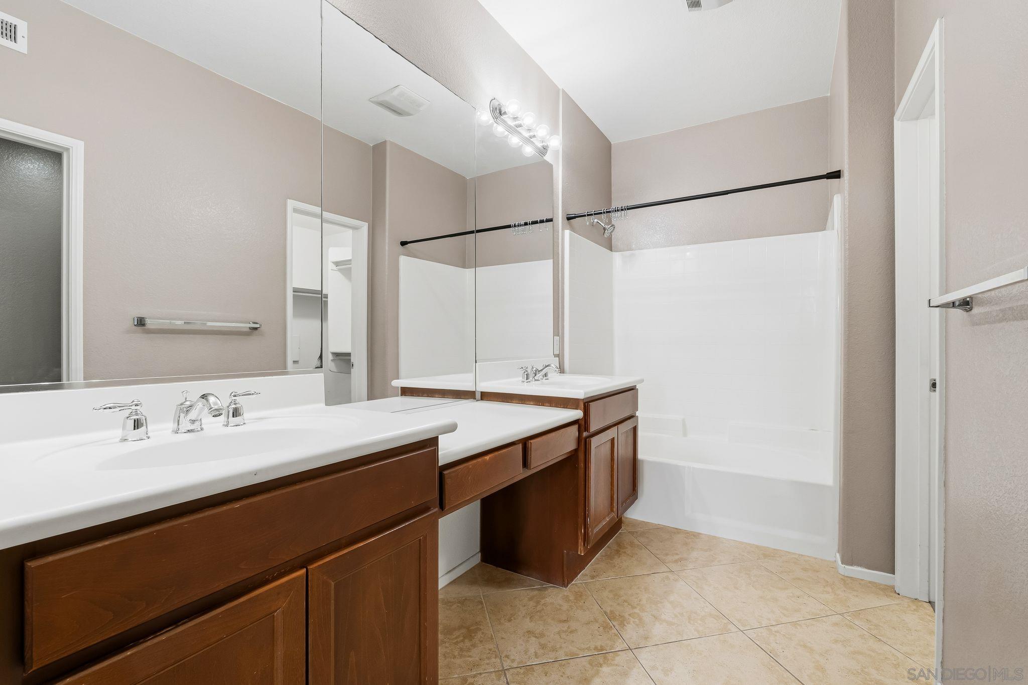 Detail Gallery Image 34 of 42 For 1760 E Palomar St  #313,  Chula Vista,  CA 91913 - 2 Beds | 2/1 Baths