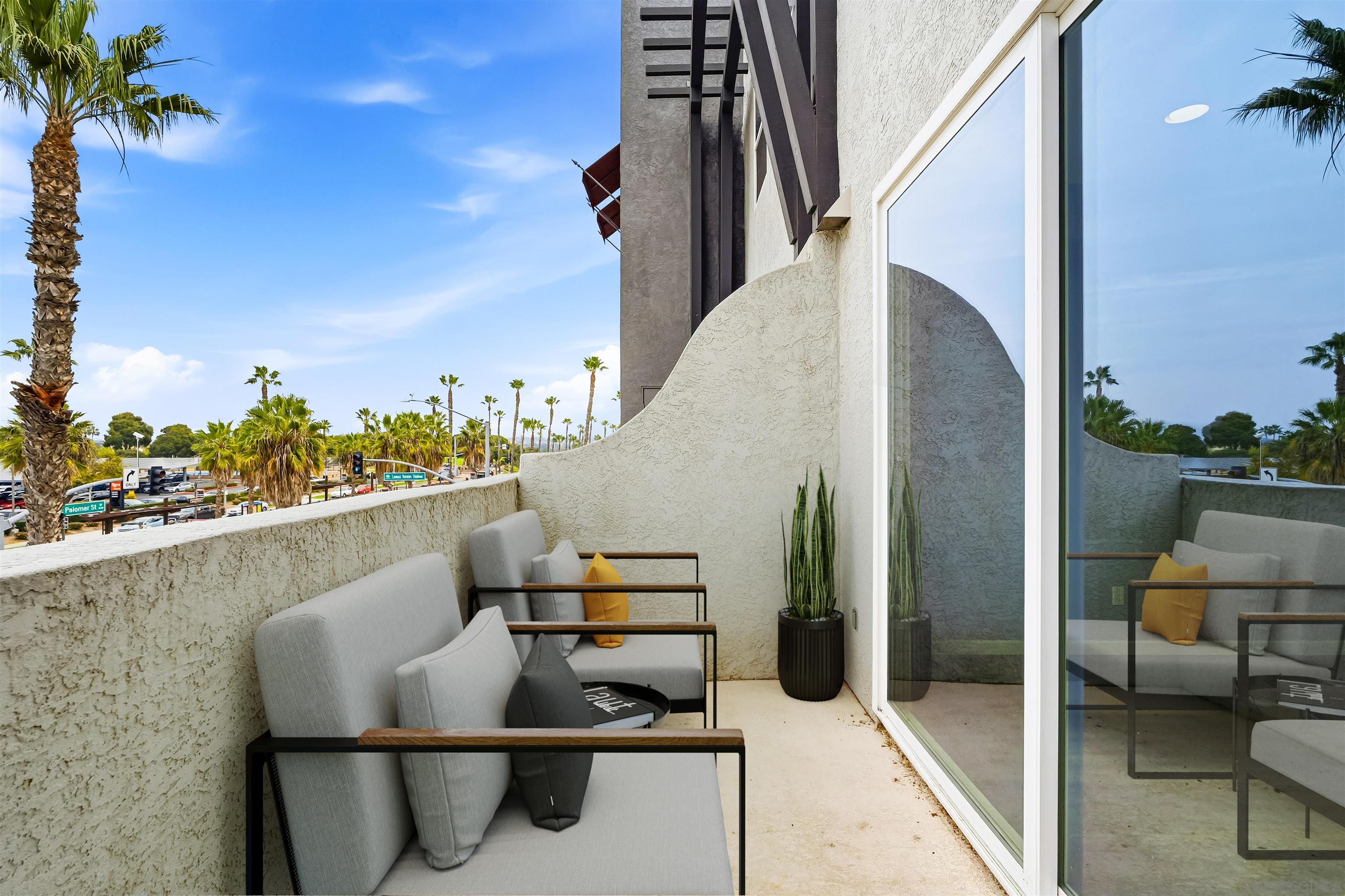 Detail Gallery Image 5 of 42 For 1760 E Palomar St  #313,  Chula Vista,  CA 91913 - 2 Beds | 2/1 Baths