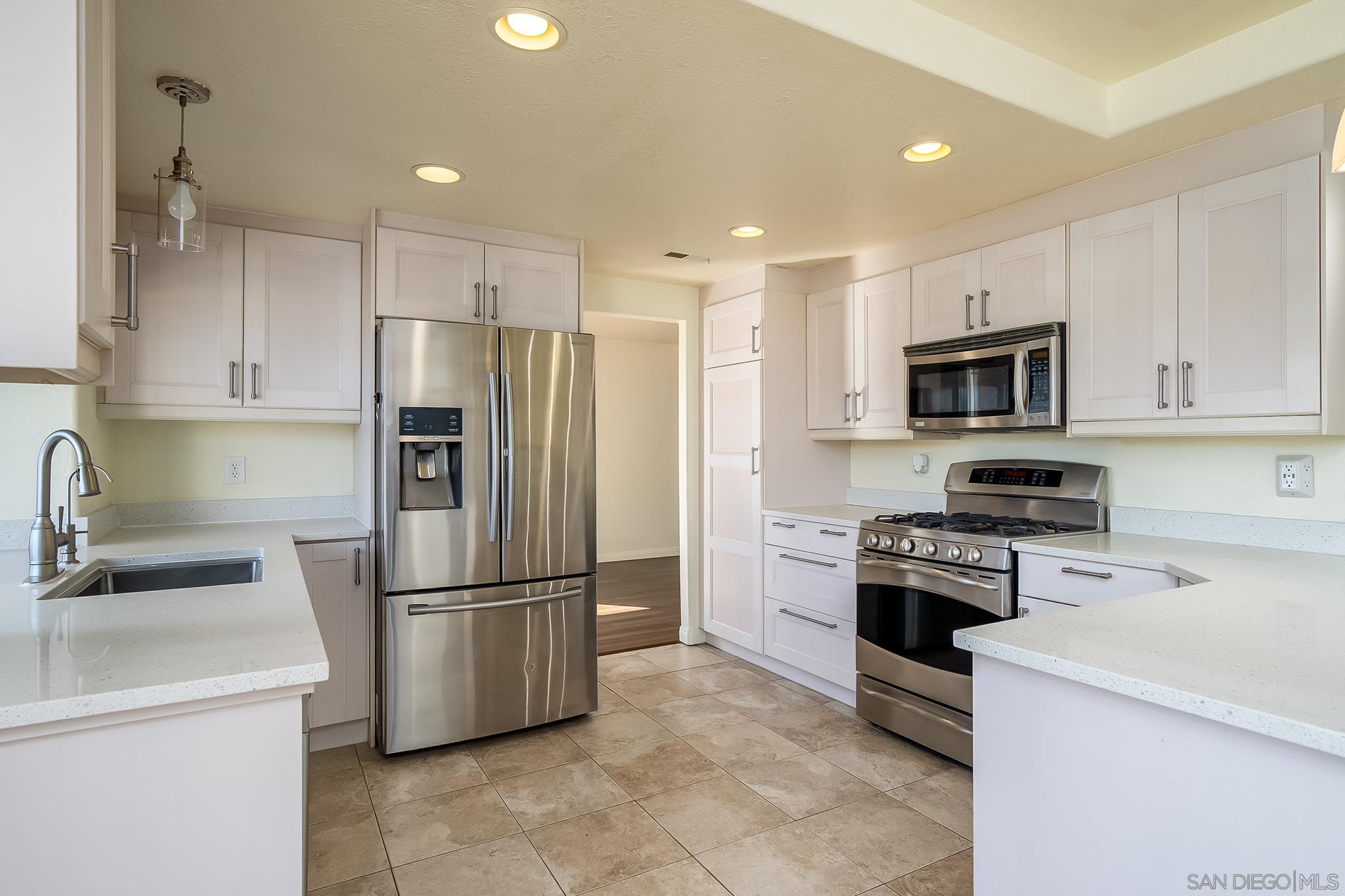 Detail Gallery Image 12 of 58 For 10137  Greenleaf Rd, Spring Valley,  CA 91977 - 4 Beds | 2/1 Baths