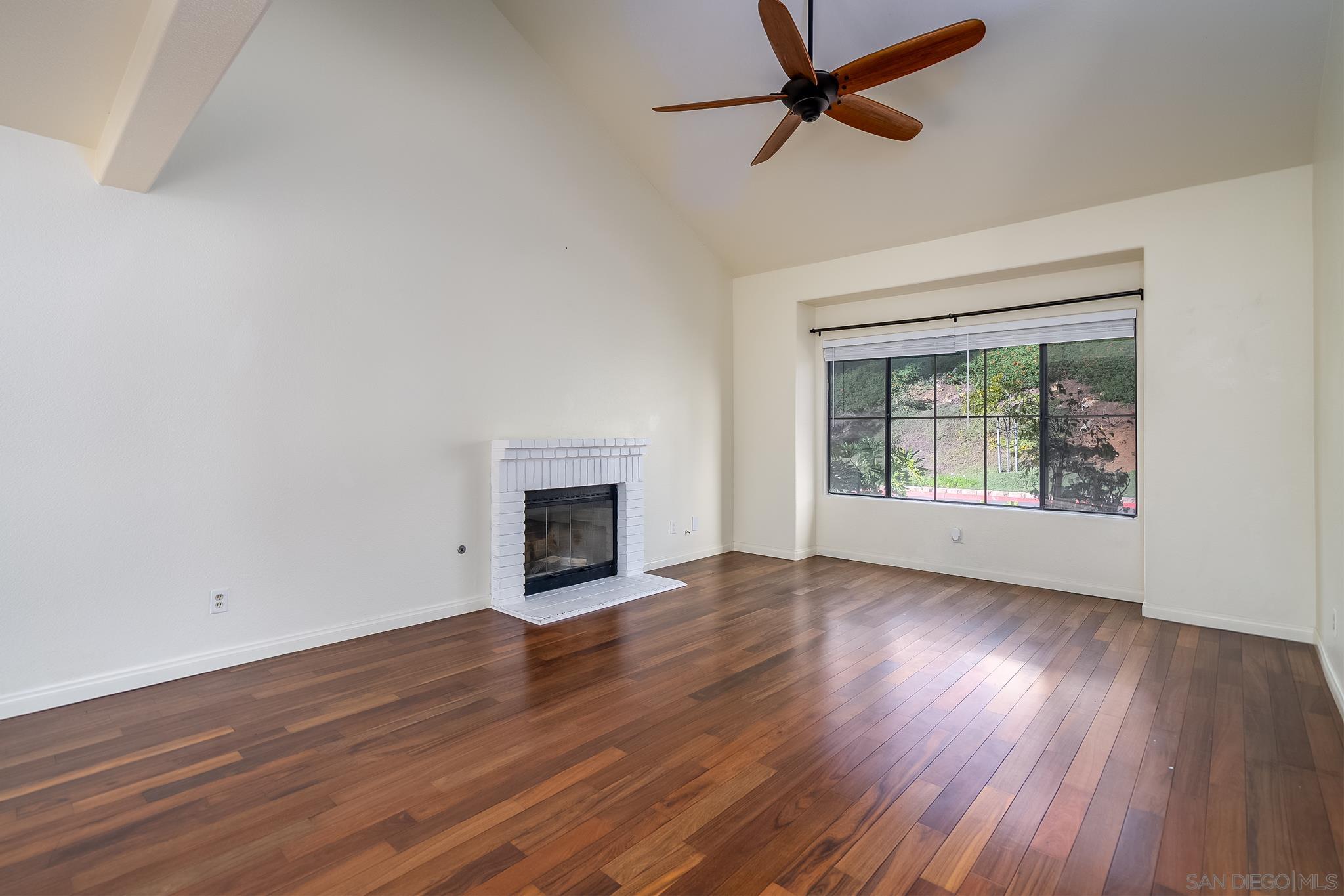 Detail Gallery Image 7 of 58 For 10137  Greenleaf Rd, Spring Valley,  CA 91977 - 4 Beds | 2/1 Baths