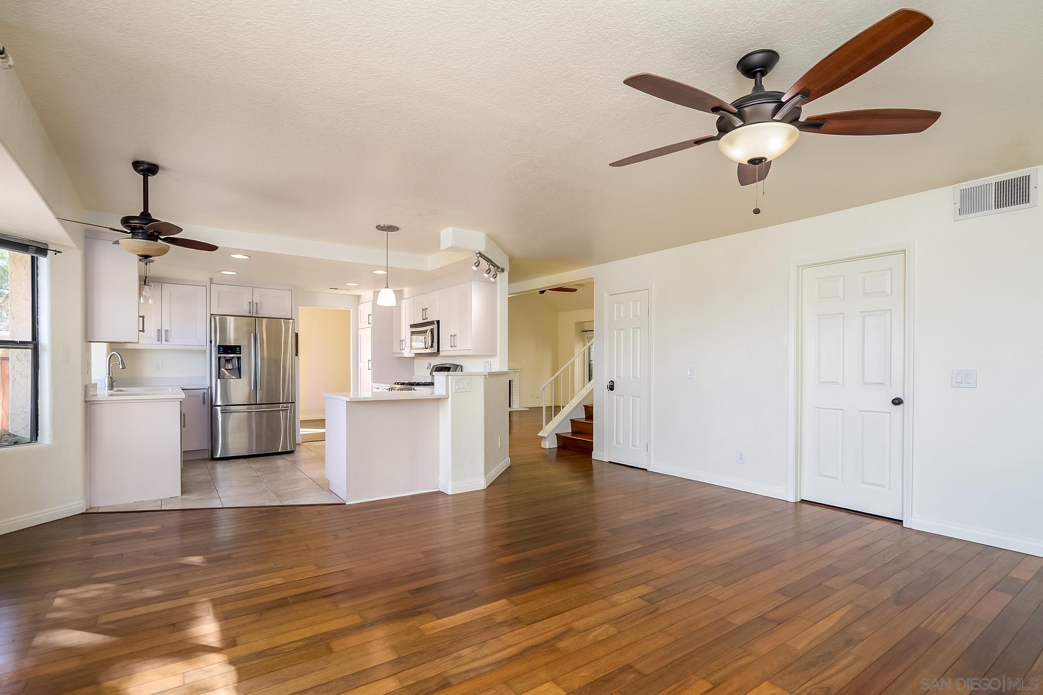 Detail Gallery Image 9 of 58 For 10137  Greenleaf Rd, Spring Valley,  CA 91977 - 4 Beds | 2/1 Baths