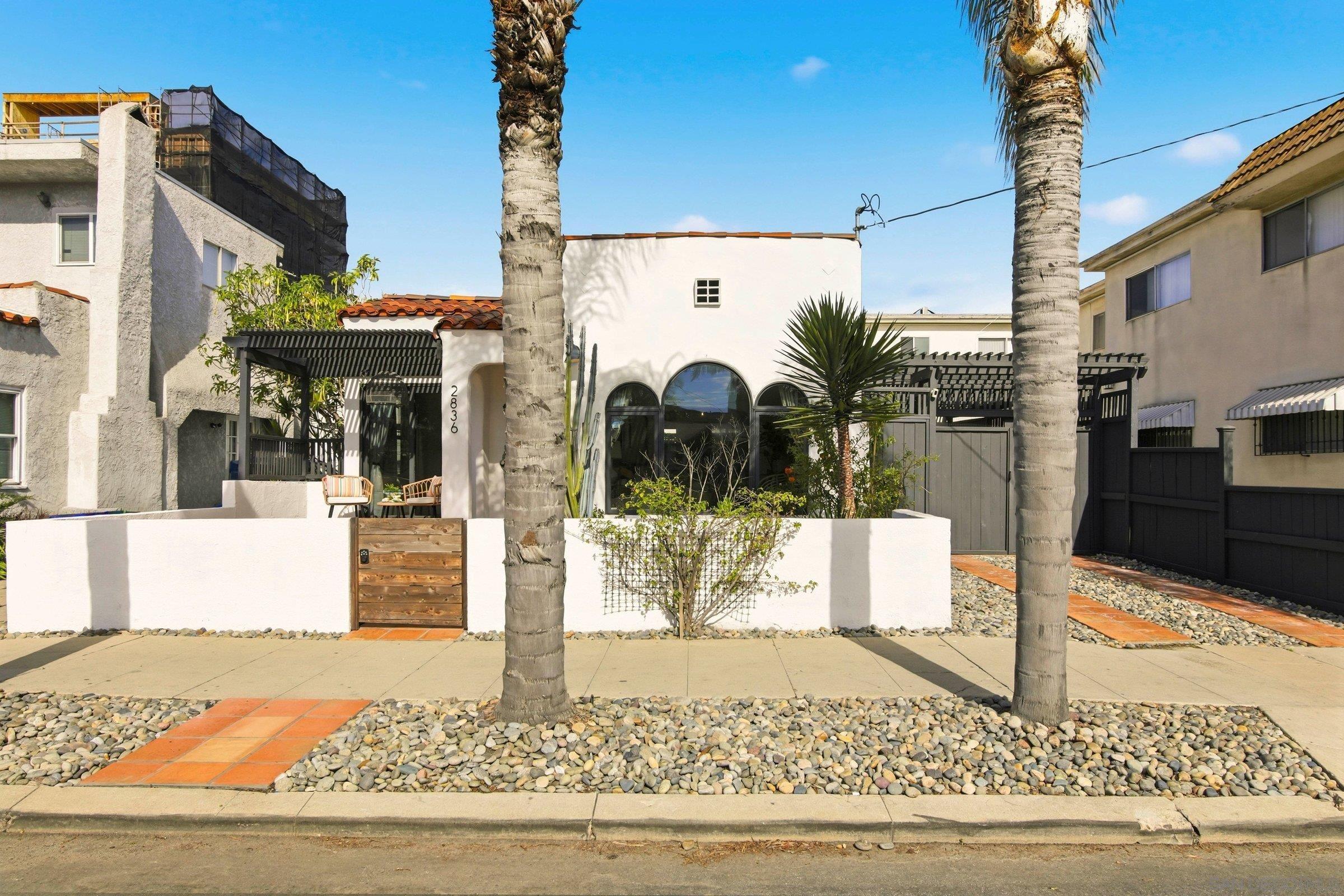 Detail Gallery Image 2 of 37 For 2836  Lincoln Avenue, San Diego,  CA 92104 - 3 Beds | 2 Baths