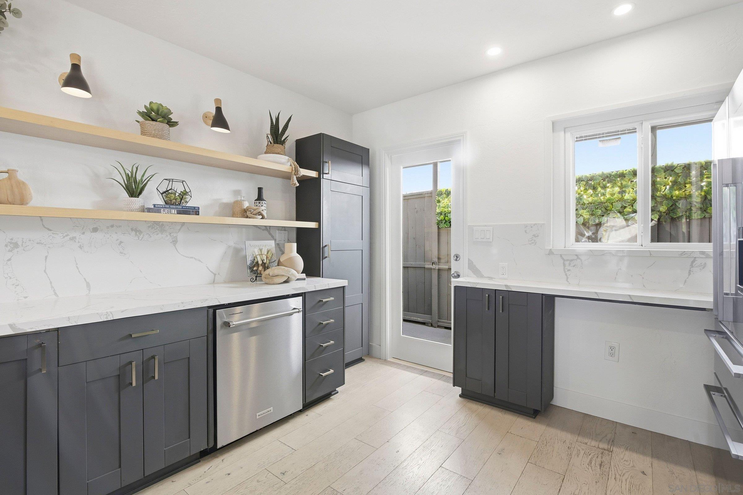 Detail Gallery Image 11 of 37 For 2836  Lincoln Avenue, San Diego,  CA 92104 - 3 Beds | 2 Baths