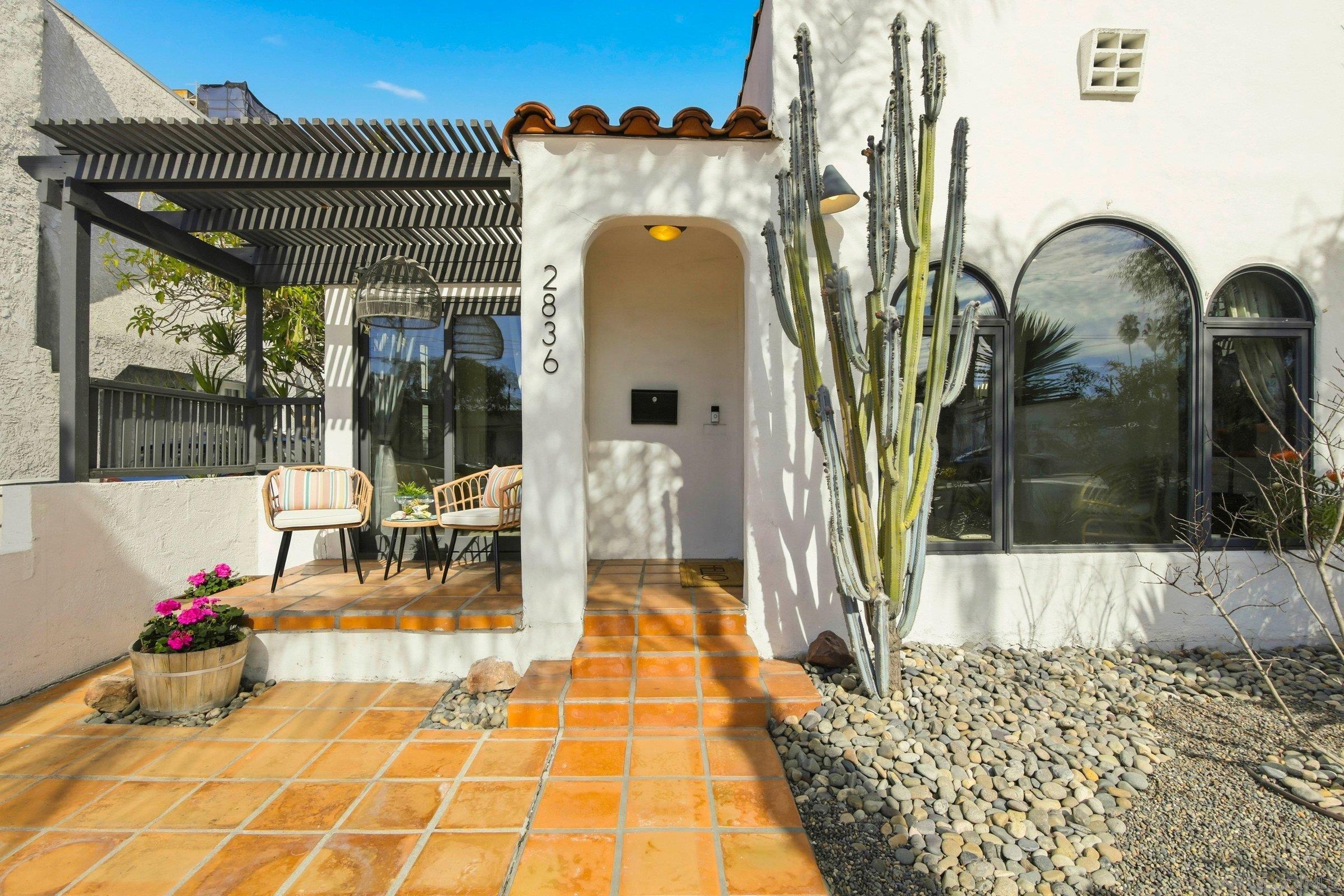 Detail Gallery Image 3 of 37 For 2836  Lincoln Avenue, San Diego,  CA 92104 - 3 Beds | 2 Baths