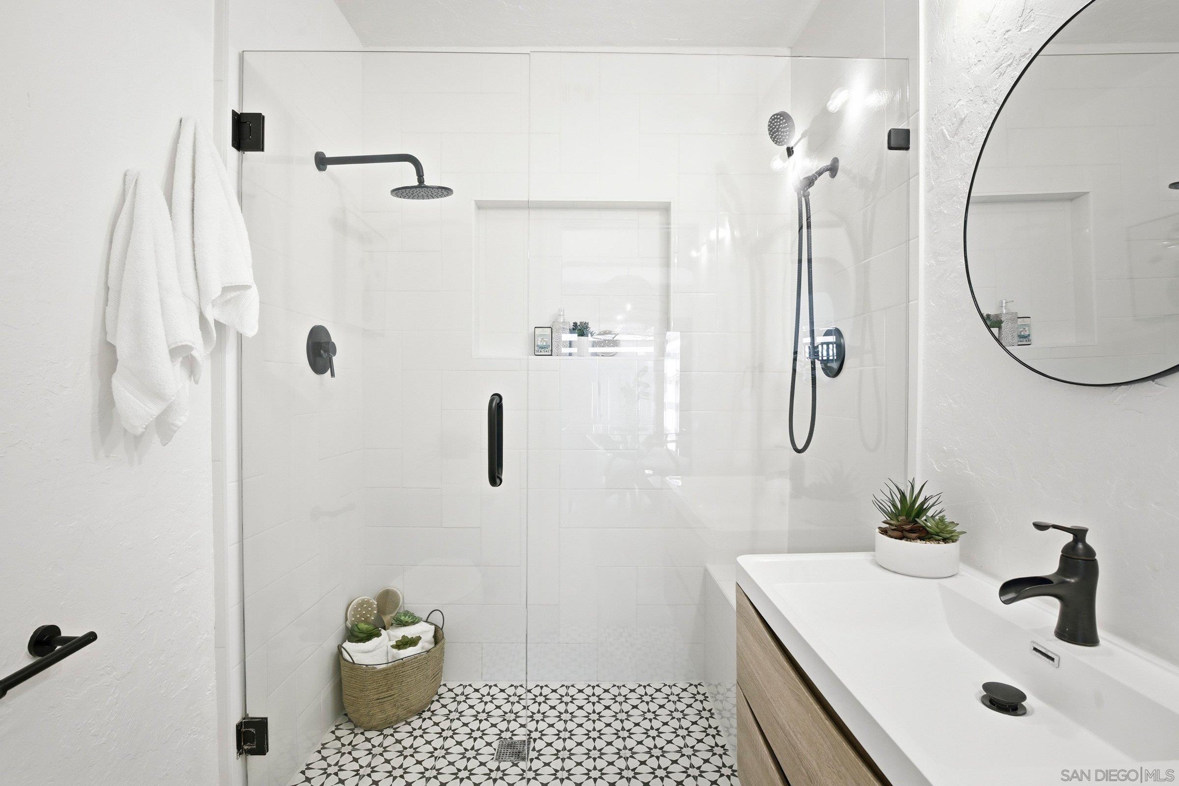 Detail Gallery Image 21 of 37 For 2836  Lincoln Avenue, San Diego,  CA 92104 - 3 Beds | 2 Baths