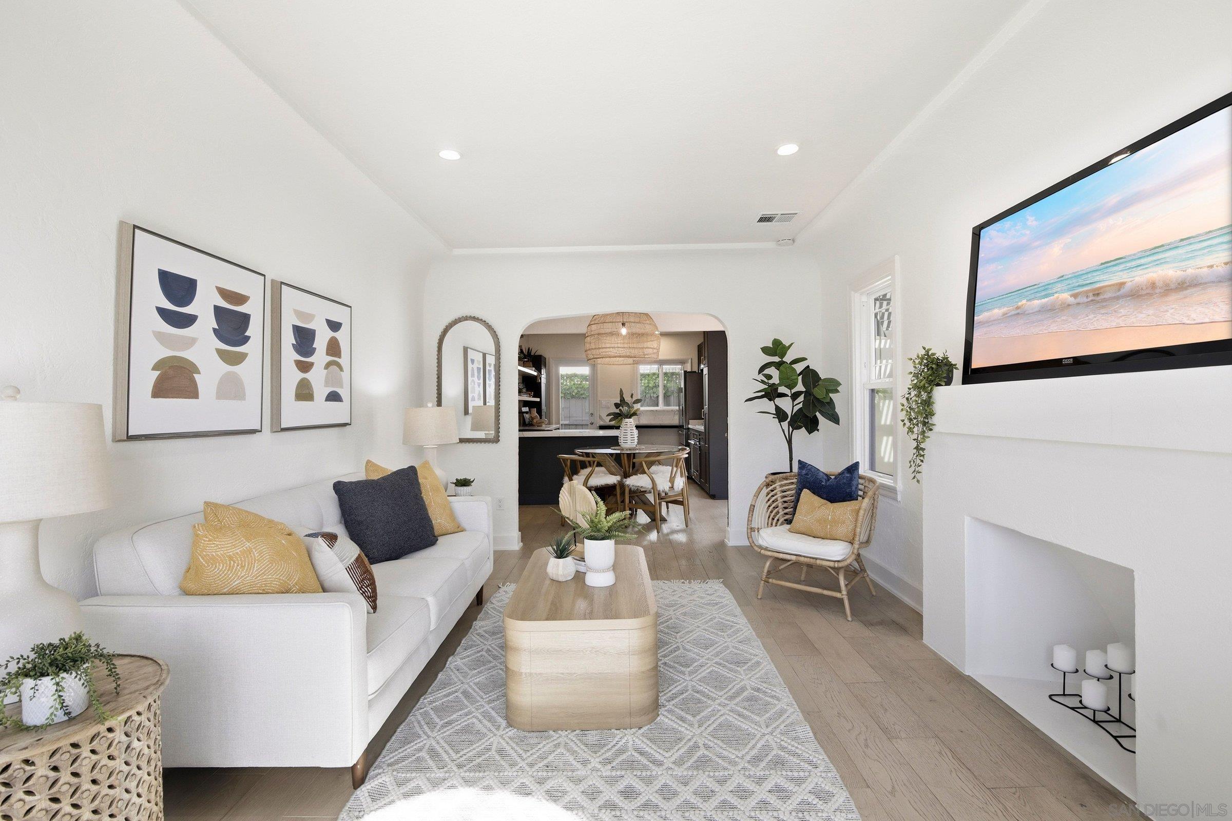 Detail Gallery Image 5 of 37 For 2836  Lincoln Avenue, San Diego,  CA 92104 - 3 Beds | 2 Baths